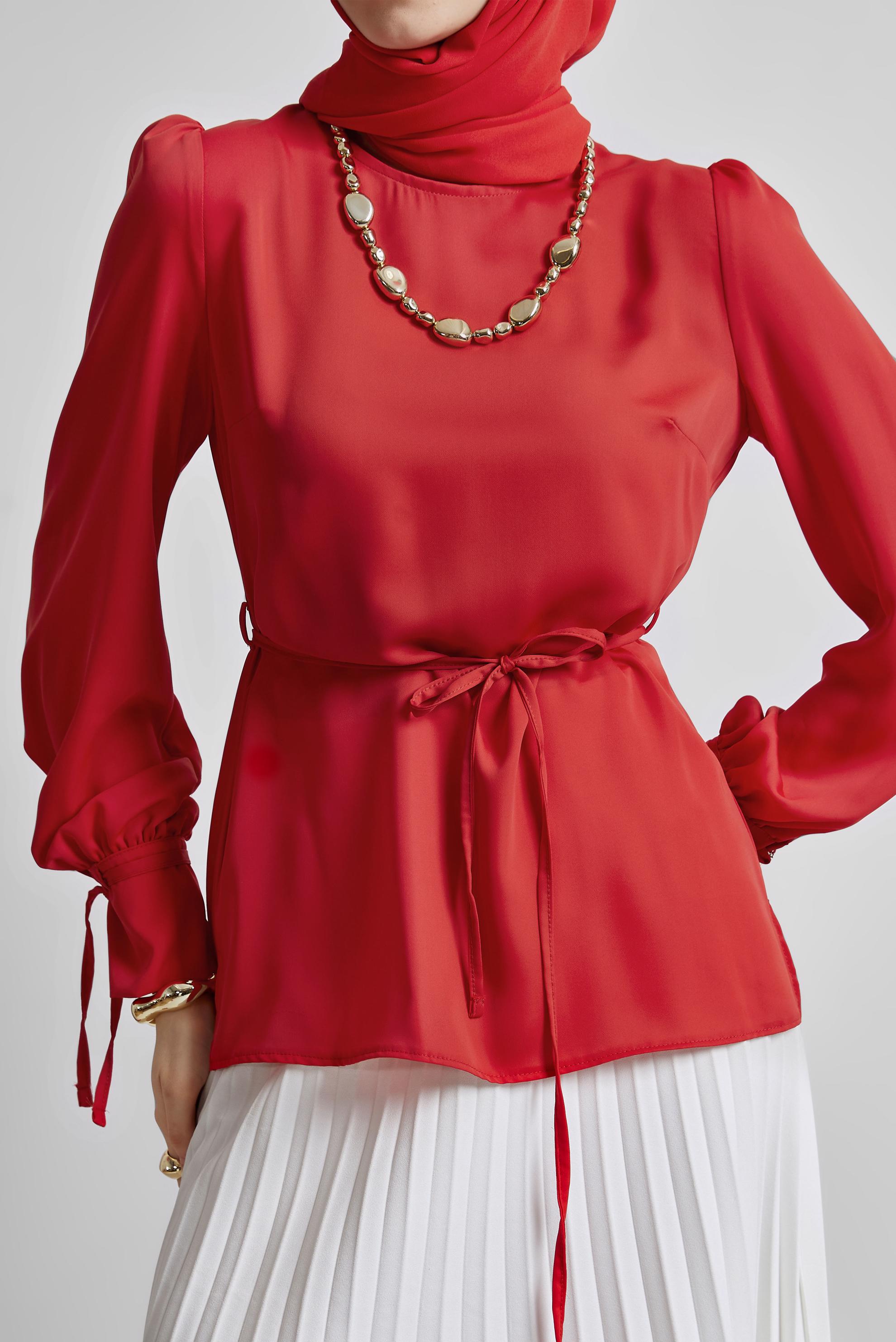 Tesettür giyim KIRMIZI BAĞCIK DETAYLI BLUZ 45343