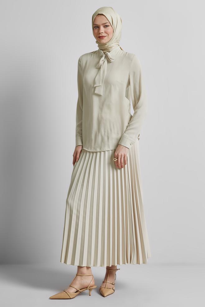 Tesettür giyim BEJ YAKASI BAĞLAMA DETAYLI BLUZ 45395 - ALVİNA