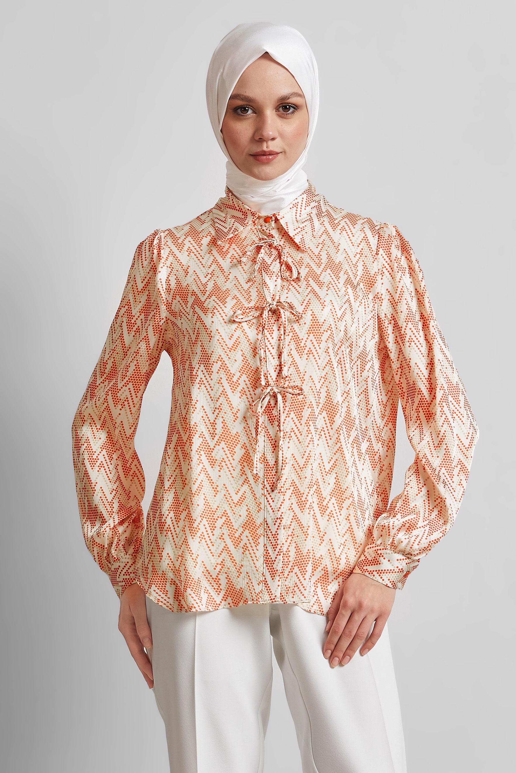 Tesettür giyim TURUNCU DESENLİ SATEN BLUZ 45430
