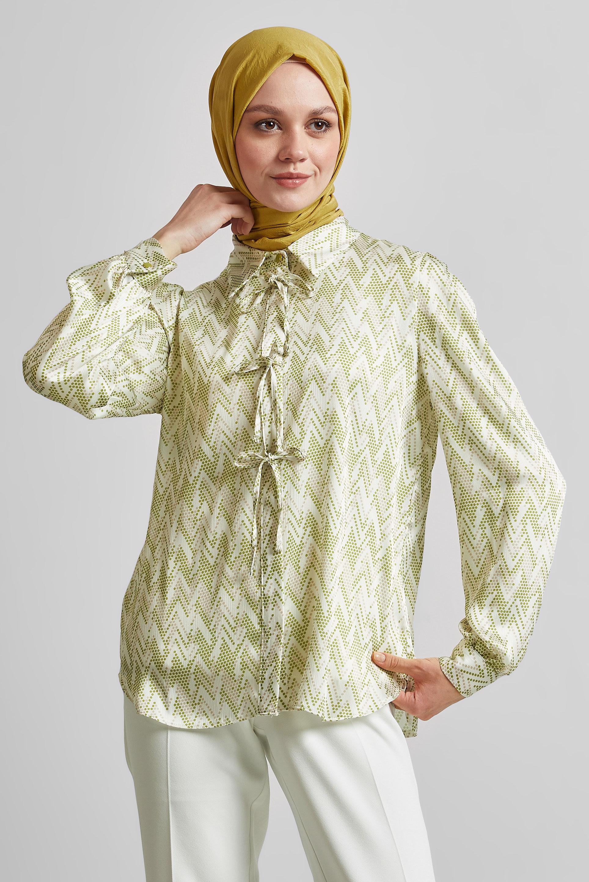 Tesettür giyim YEŞİL DESENLİ SATEN BLUZ 45430