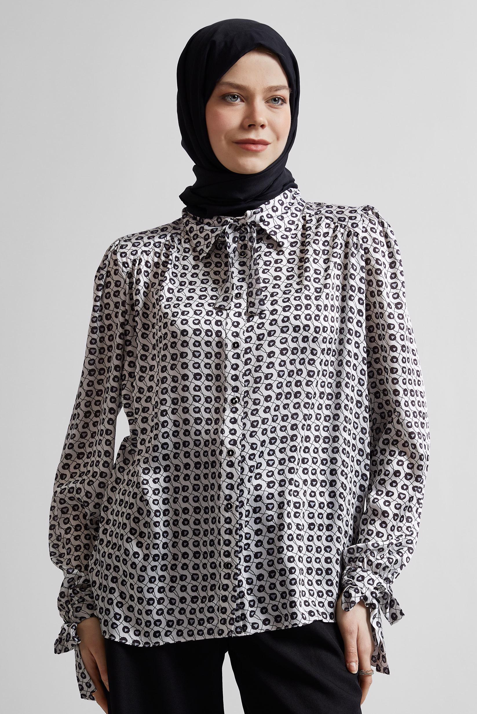 Tesettür giyim SİYAH DESENLİ BLUZ 45432