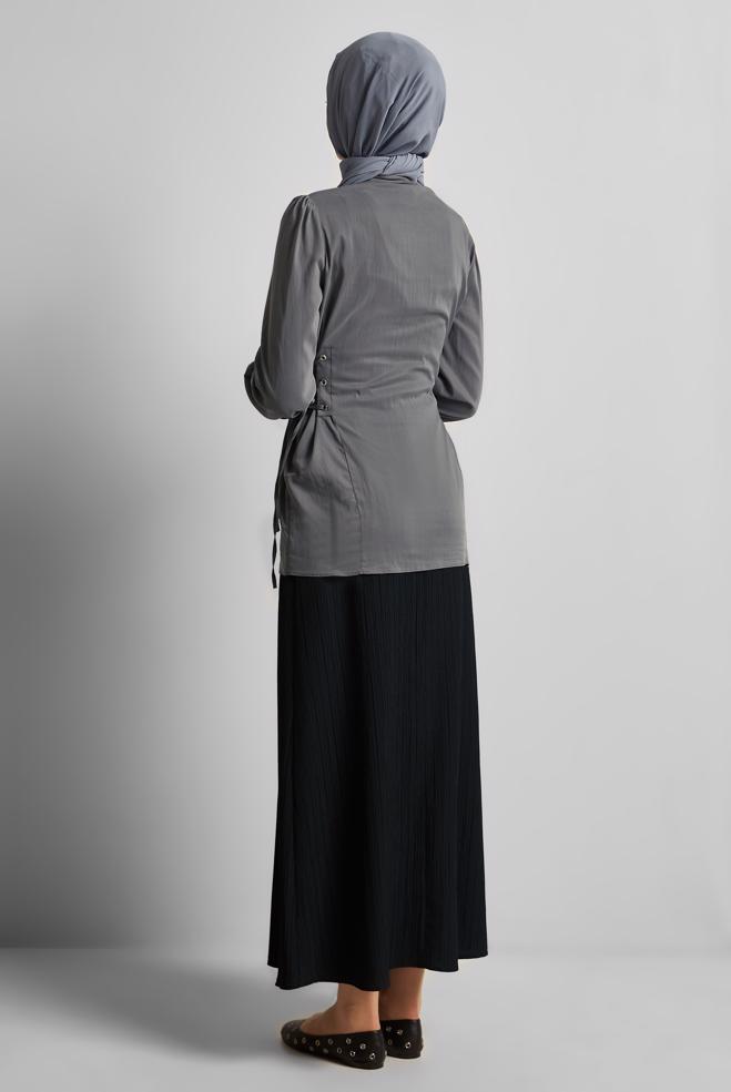 Tesettür giyim GRİ BAĞCIK DETAYLI BLUZ 45498 - ALVİNA