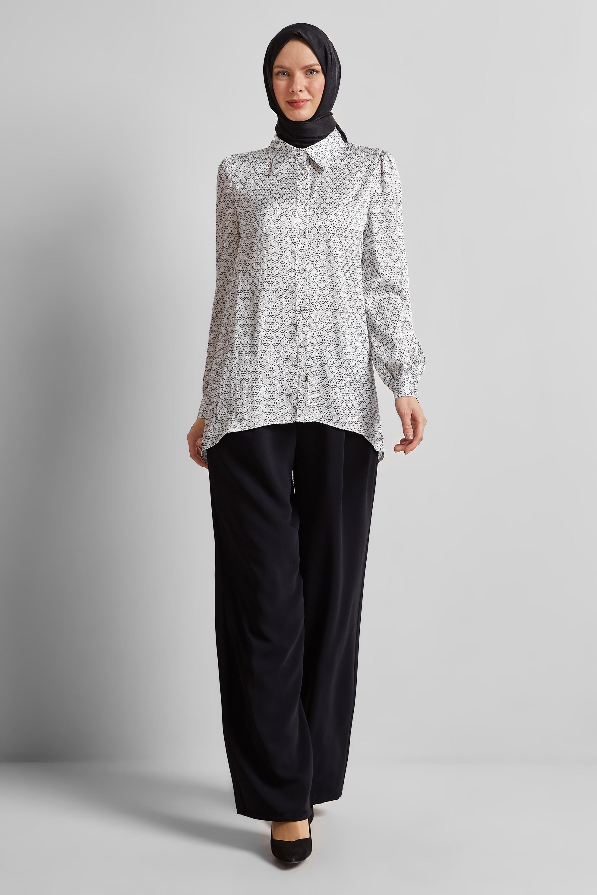Tesettür giyim SİYAH DESENLİ SATEN BLUZ 45594