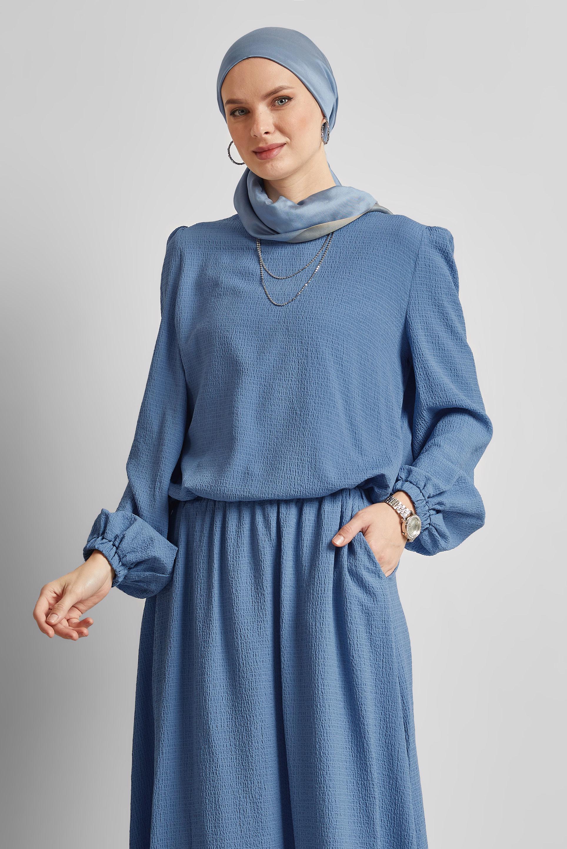 Vêtements hijab BLEU MARINE BLOUSE TAILLE SMOCKÉE 45656