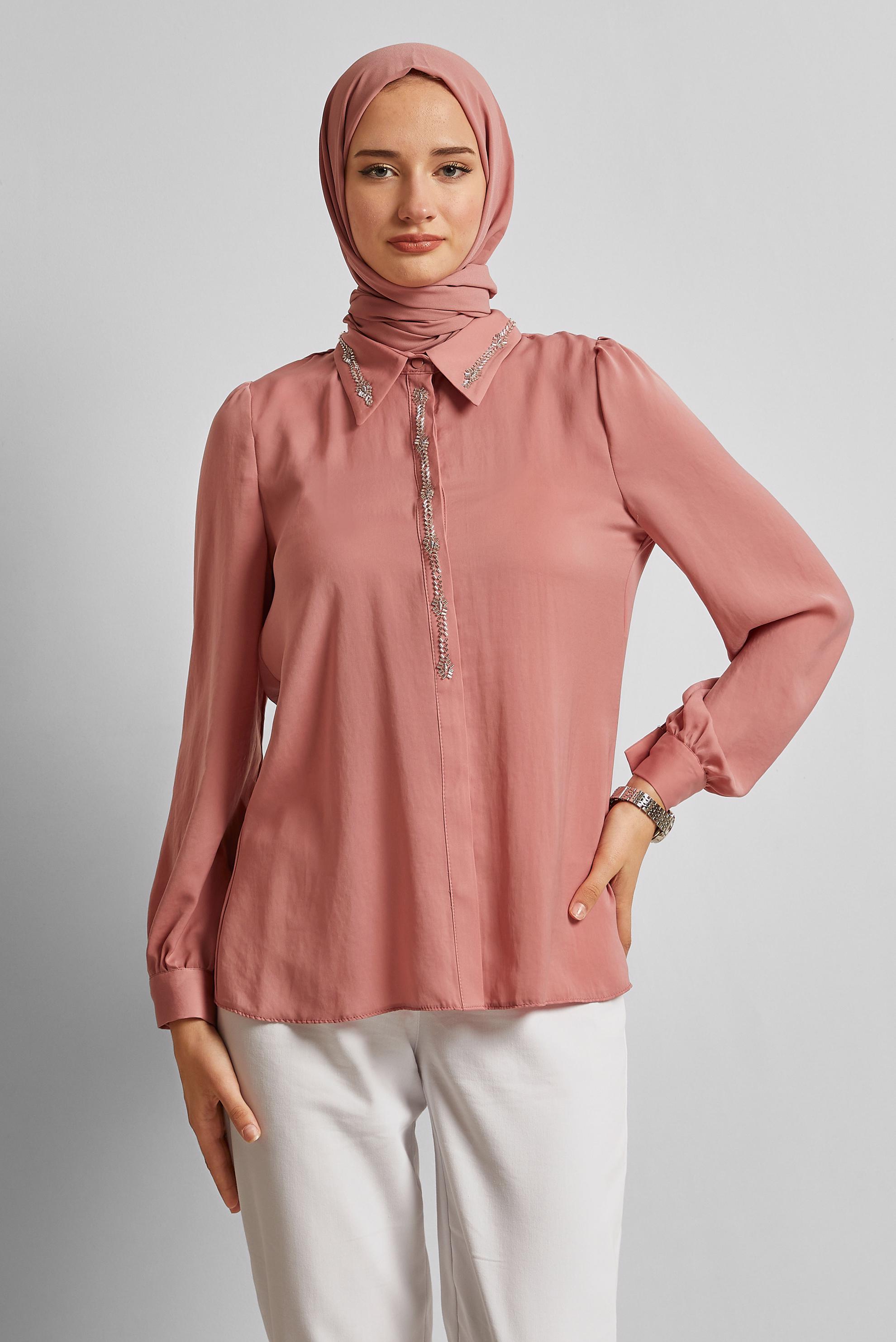 Tesettür giyim PUDRA TAŞ DETAYLI BLUZ 45682
