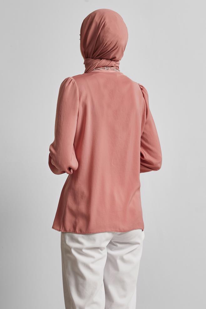 Tesettür giyim PUDRA TAŞ DETAYLI BLUZ 45682 - ALVİNA