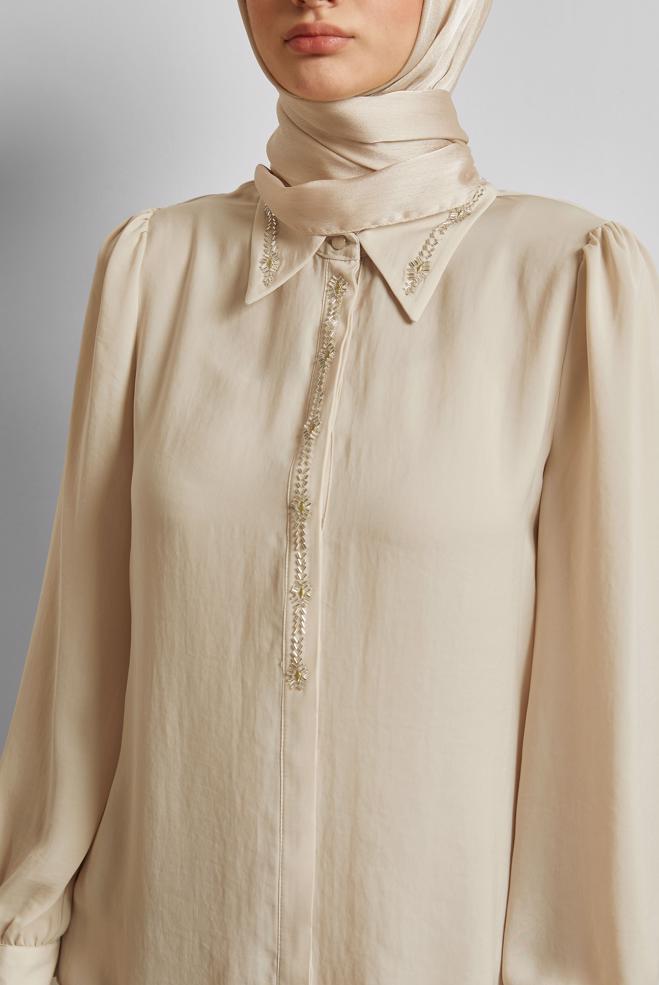 Tesettür giyim BEJ TAŞ DETAYLI BLUZ 45682 - ALVİNA