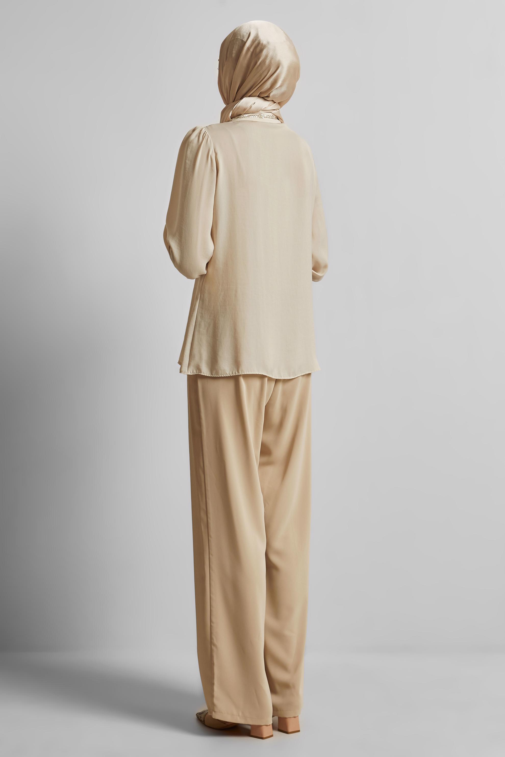 Tesettür giyim BEJ TAŞ DETAYLI BLUZ 45682