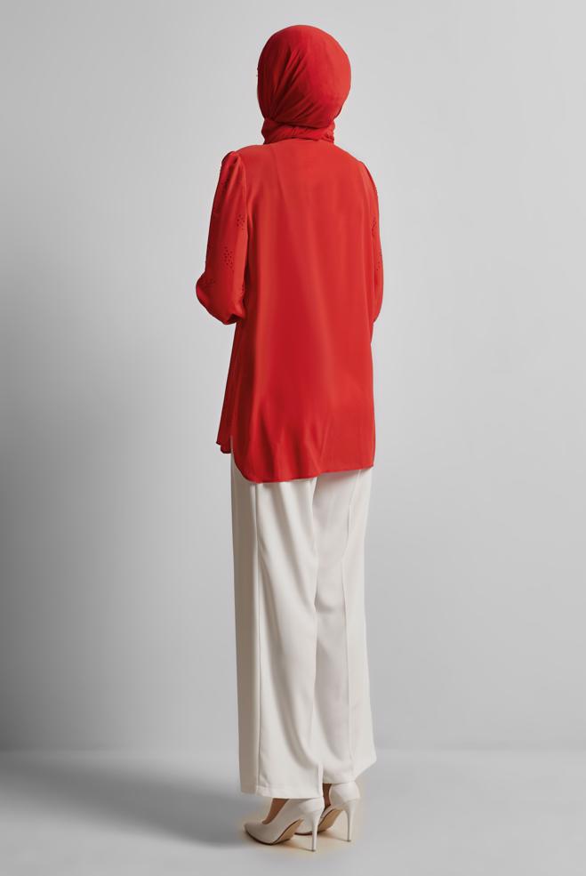 Tesettür giyim KIRMIZI TAŞ BASKILI BLUZ 45721 - ALVİNA