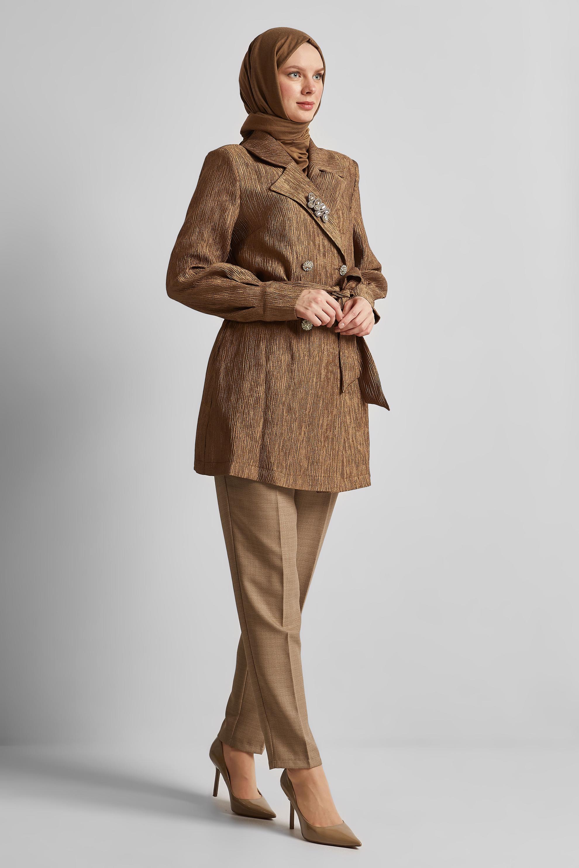 Vêtements hijab BRUN VESTE CEINTURÉE AVEC BROCHE 45546