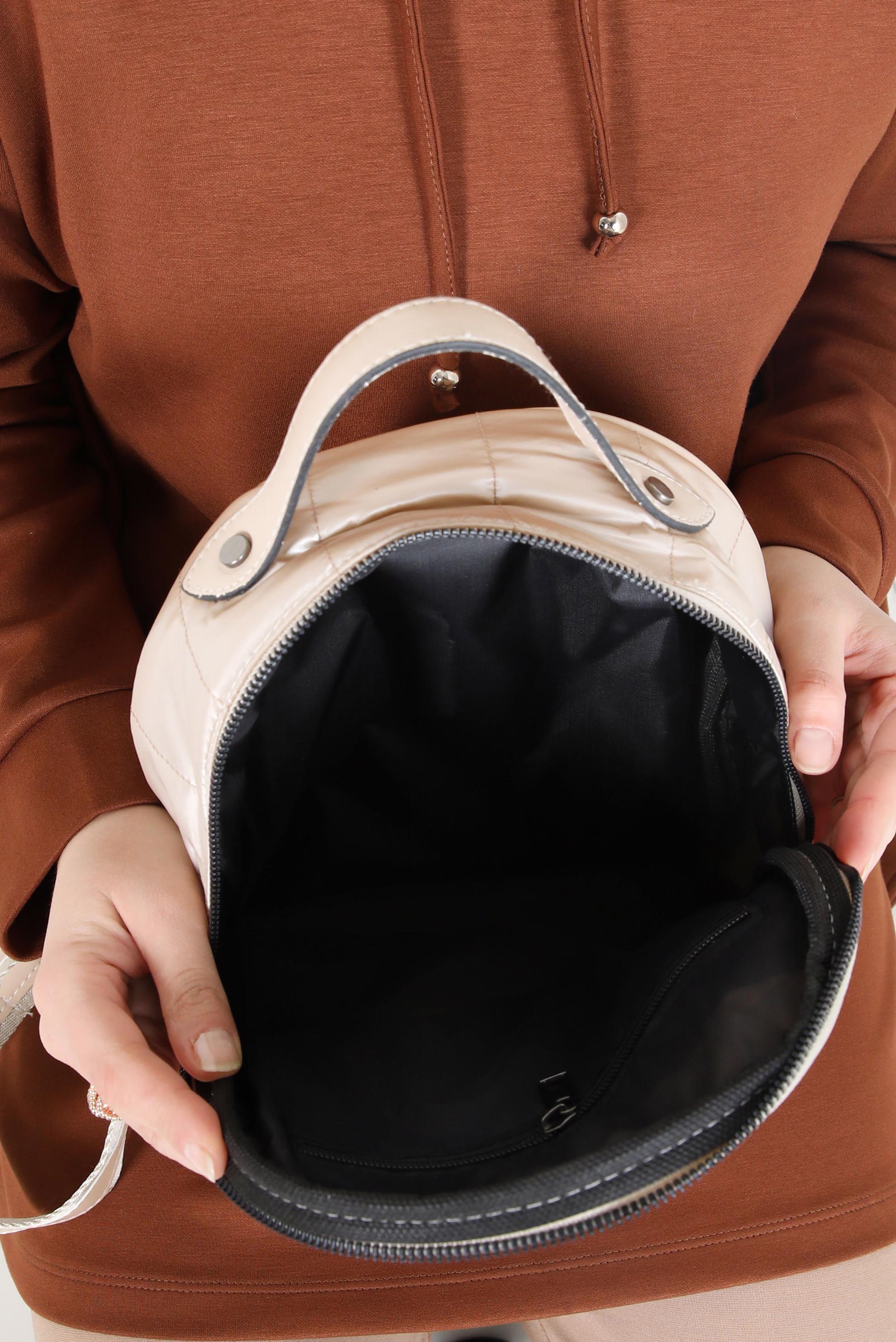 Tesettür giyim ALTIN ALVİNA SIRT ÇANTASI 2089