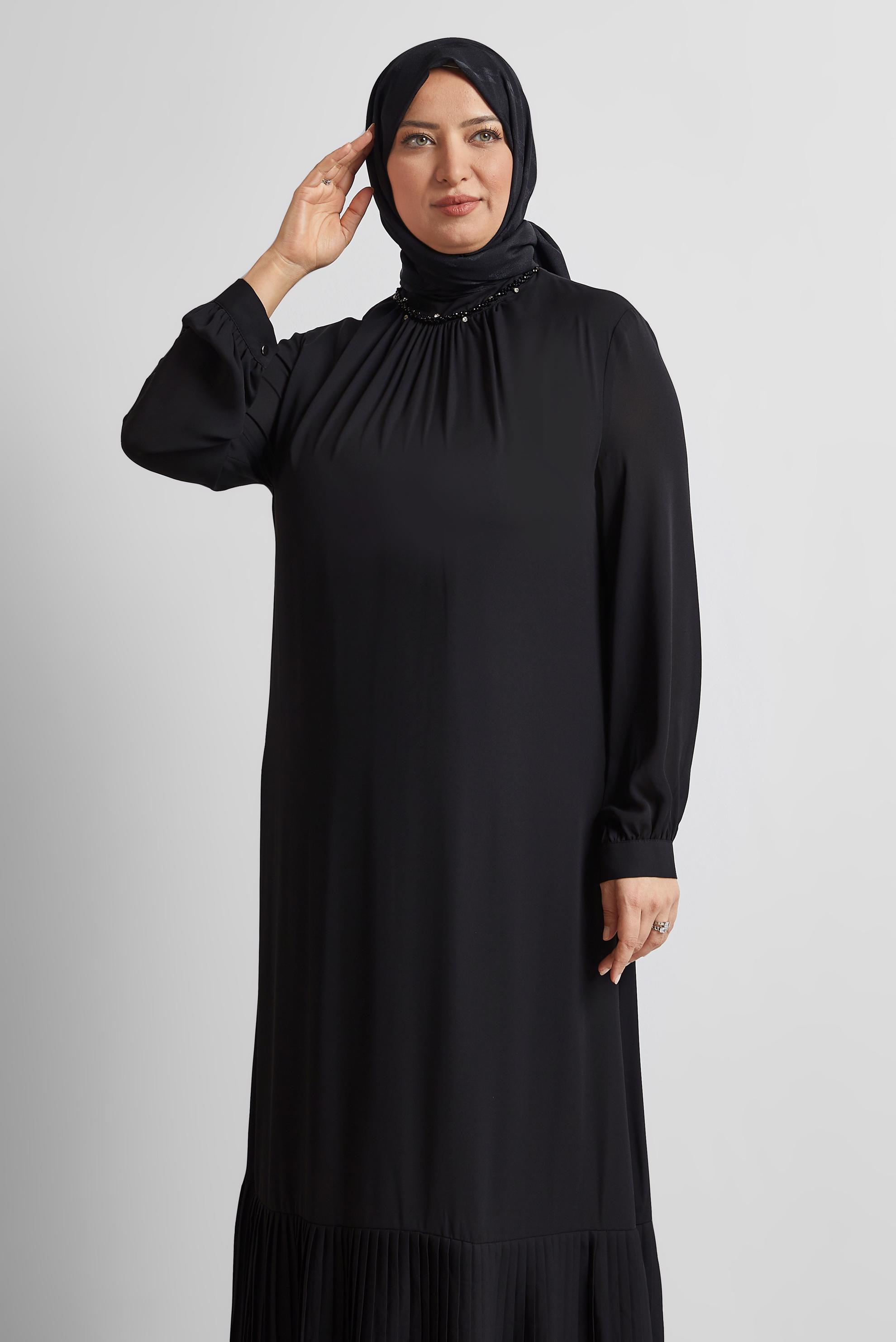 Tesettür giyim SİYAH PİLİSE DETAYLI BÜYÜK BEDEN ELBİSE 20541