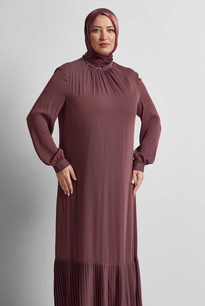 Tesettür giyim PEMBE PİLİSE DETAYLI BÜYÜK BEDEN ELBİSE 20541 - ALVİNA