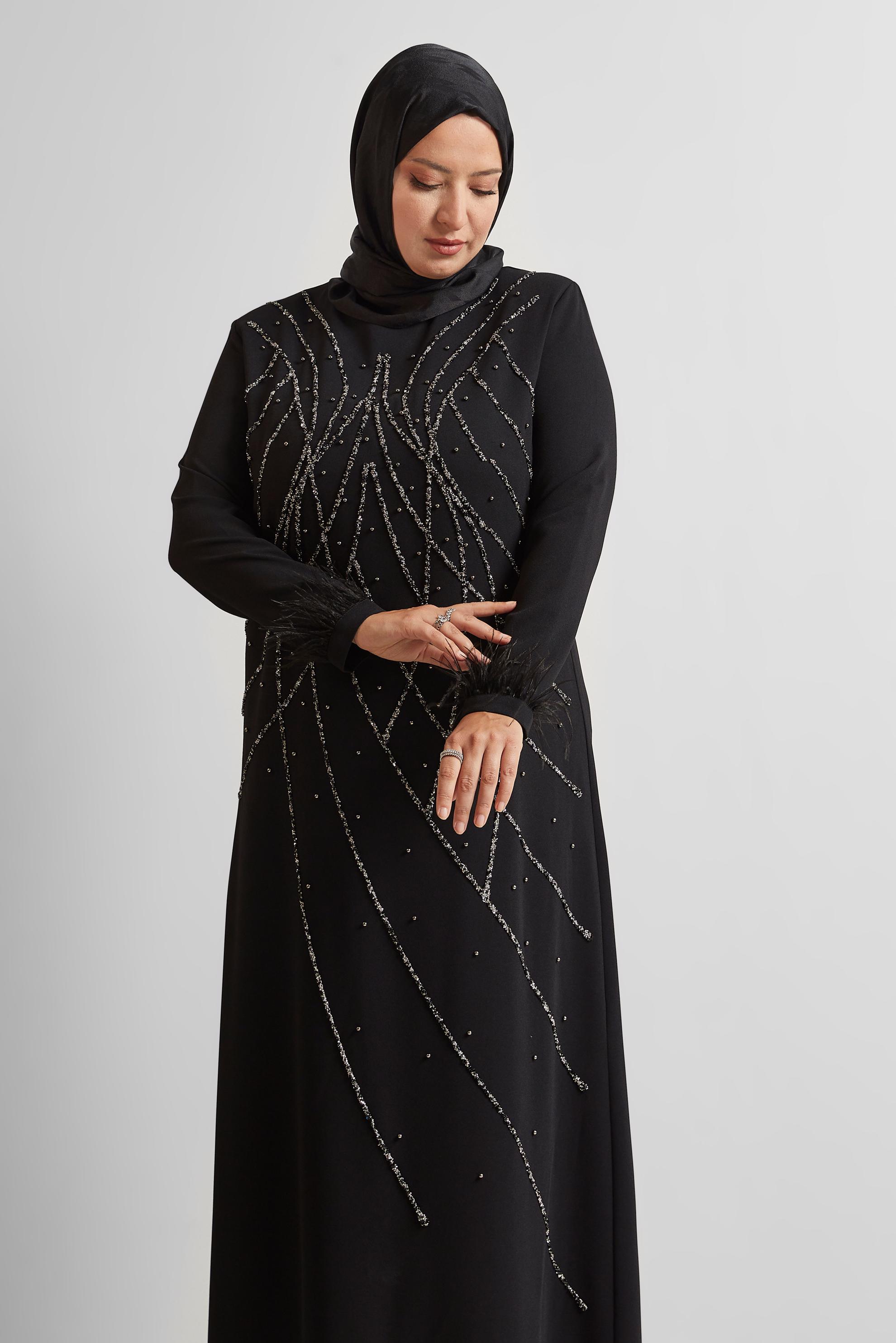 Vêtements hijab NOIR ROBE AVEC DÉTAILS DE PIERRES PRÉCIEUSES 20705