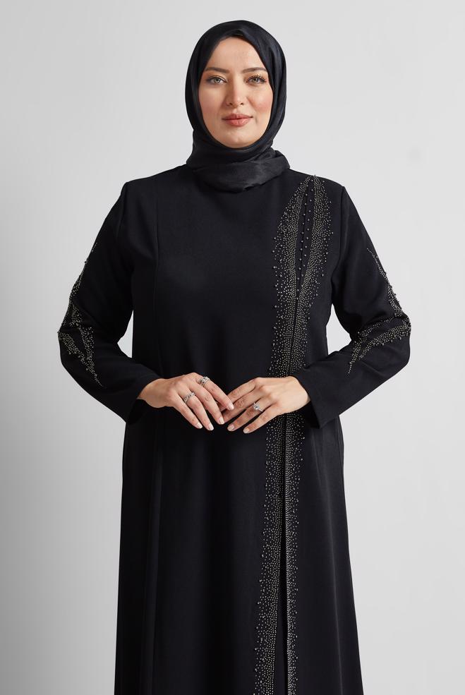 Tesettür giyim SİYAH TAŞ DETAYLI BÜYÜK BEDEN ELBİSE 20718 - ALVİNA