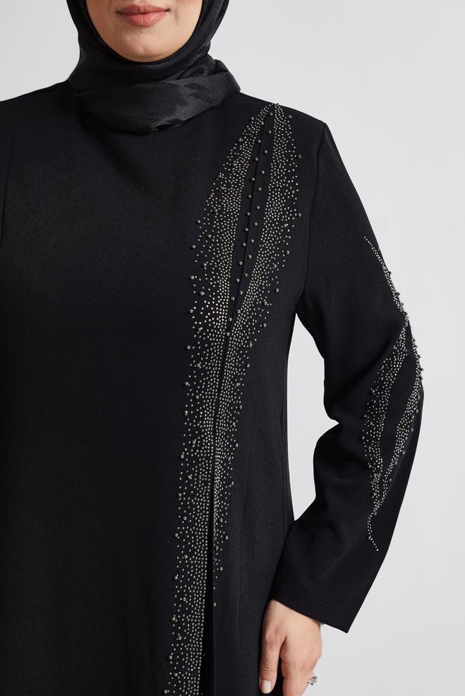 Tesettür giyim SİYAH TAŞ DETAYLI BÜYÜK BEDEN ELBİSE 20718 - ALVİNA