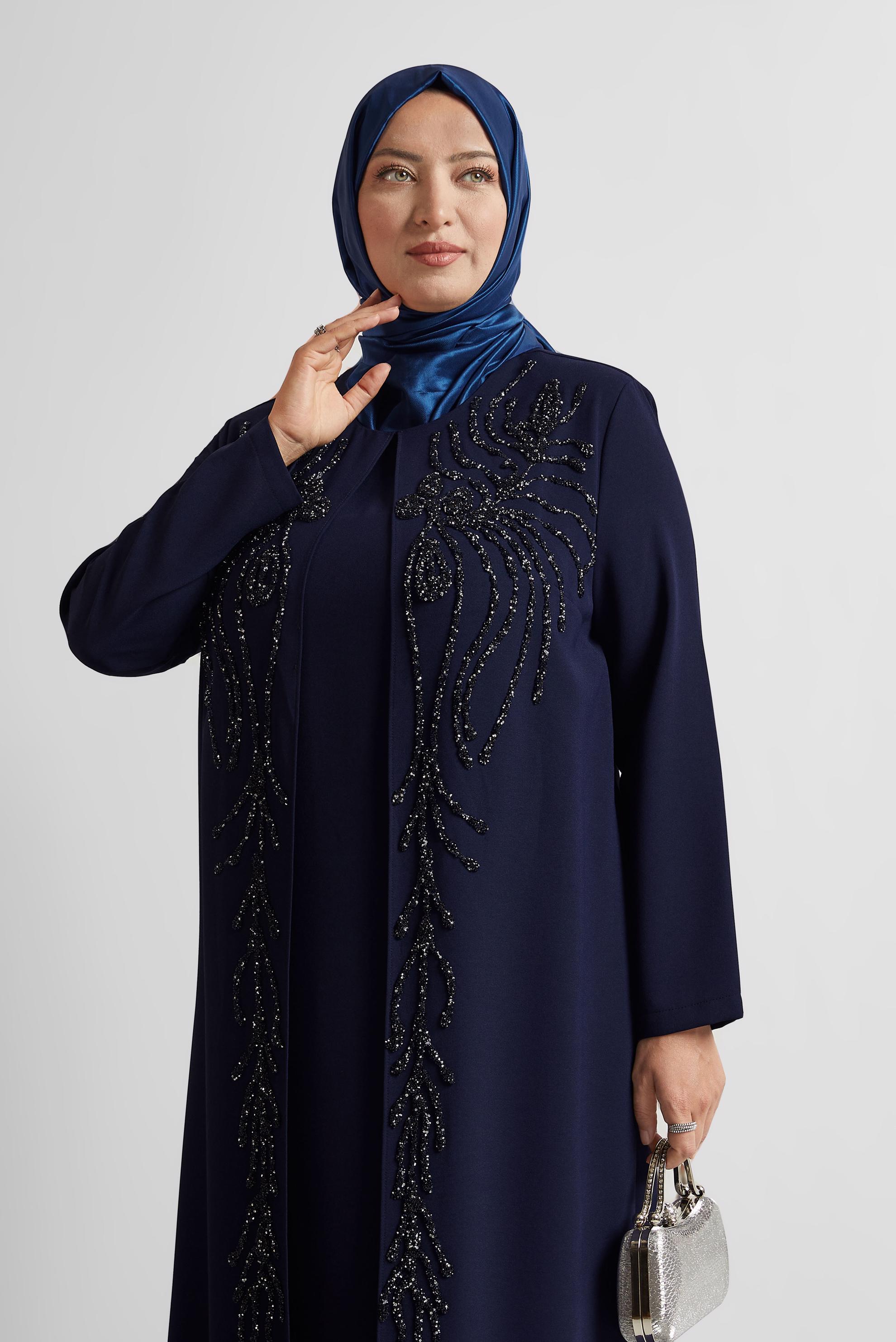 Vêtements hijab BLEU MARINE ROBE BRODÉE DE PIERRES PRÉCIEUSES 20719