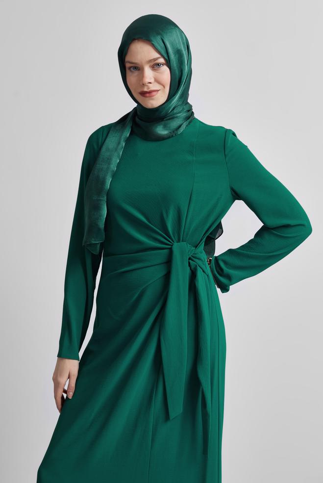 Hijab-Kleidung GRÜN KLEID MIT GÜRTEL 44684 - ALVİNA