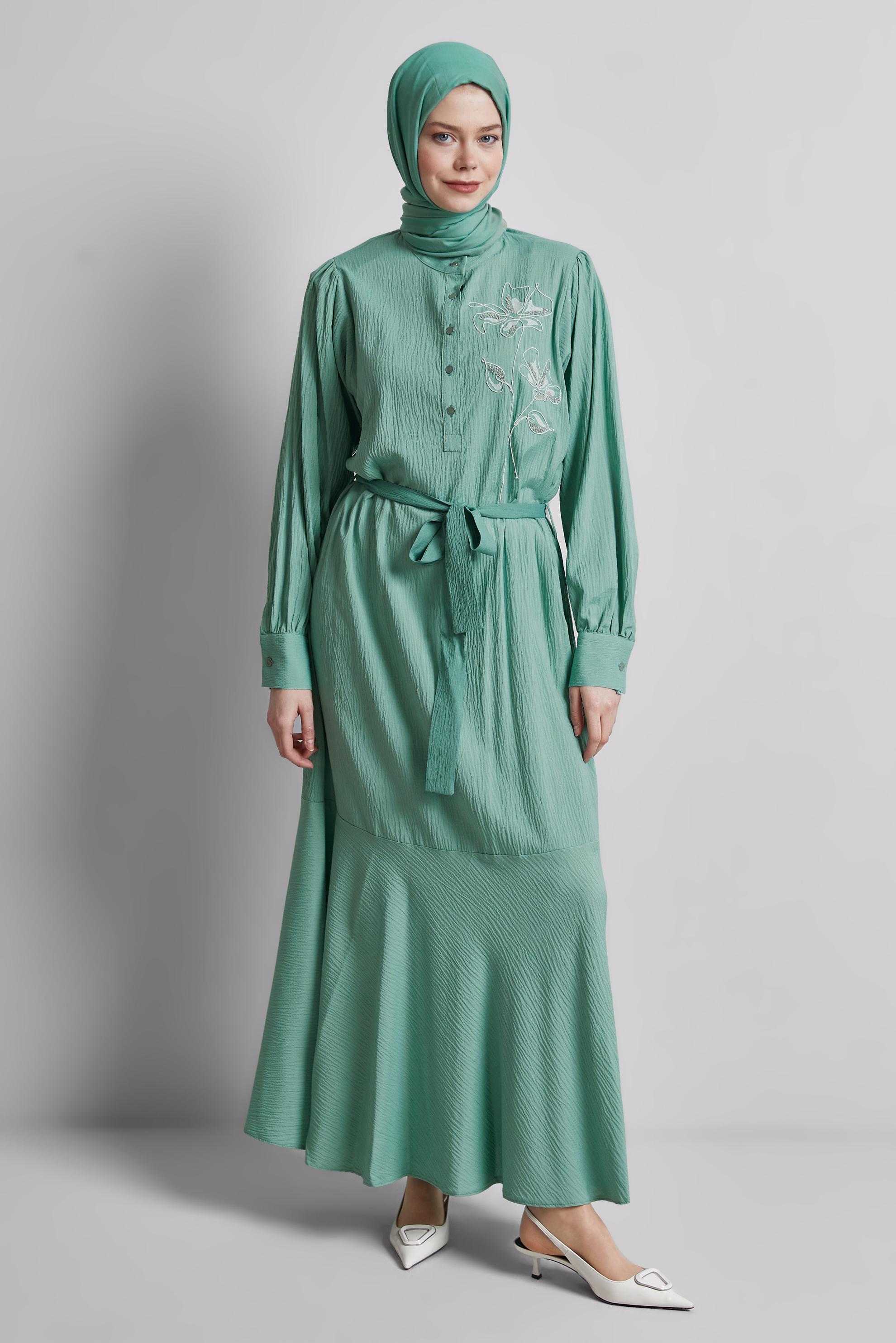 Tesettür giyim YEŞİL KUŞAKLI ELBİSE 44688