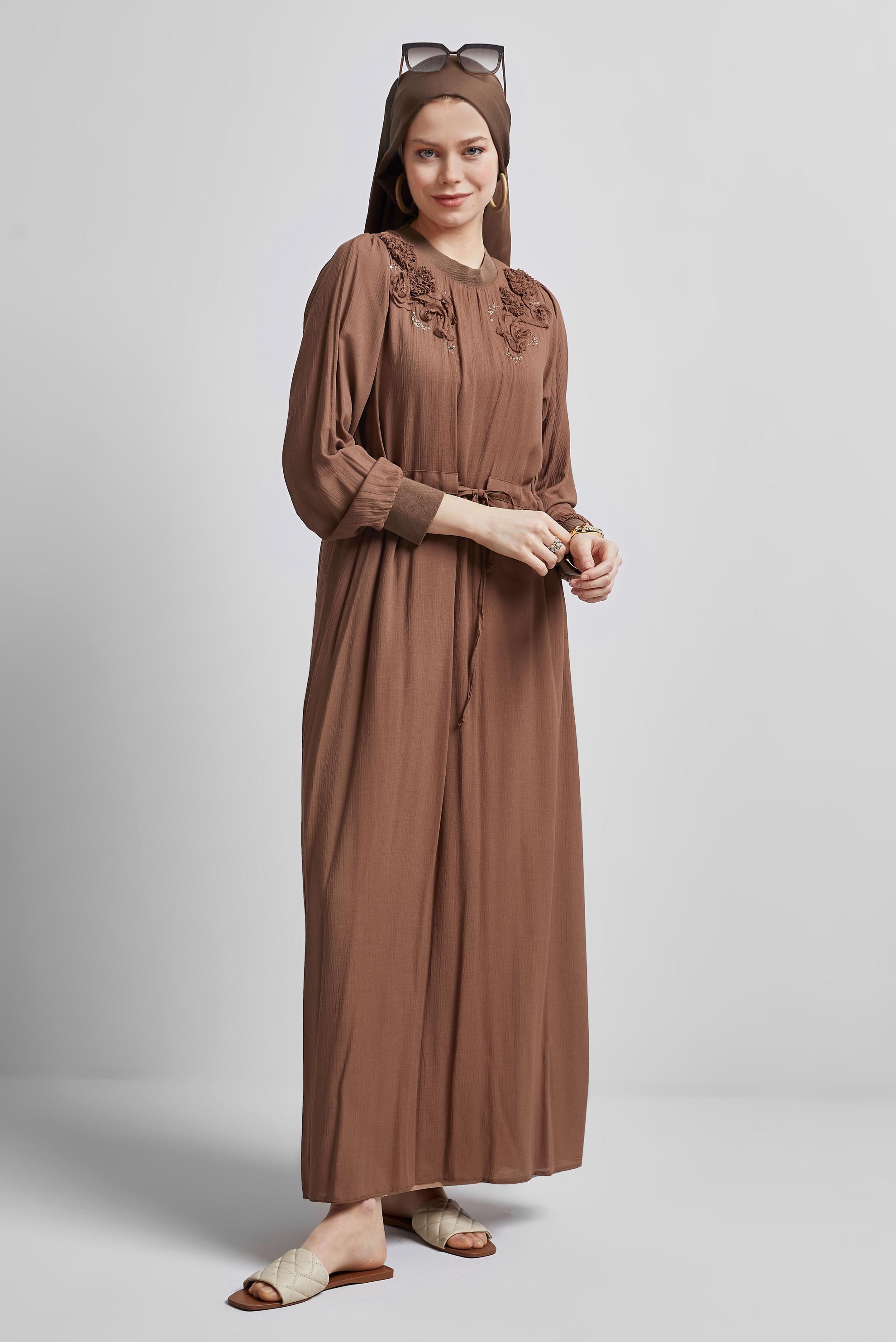 Tesettür giyim KAHVE BELİ BAĞCIKLI ELBİSE 44710