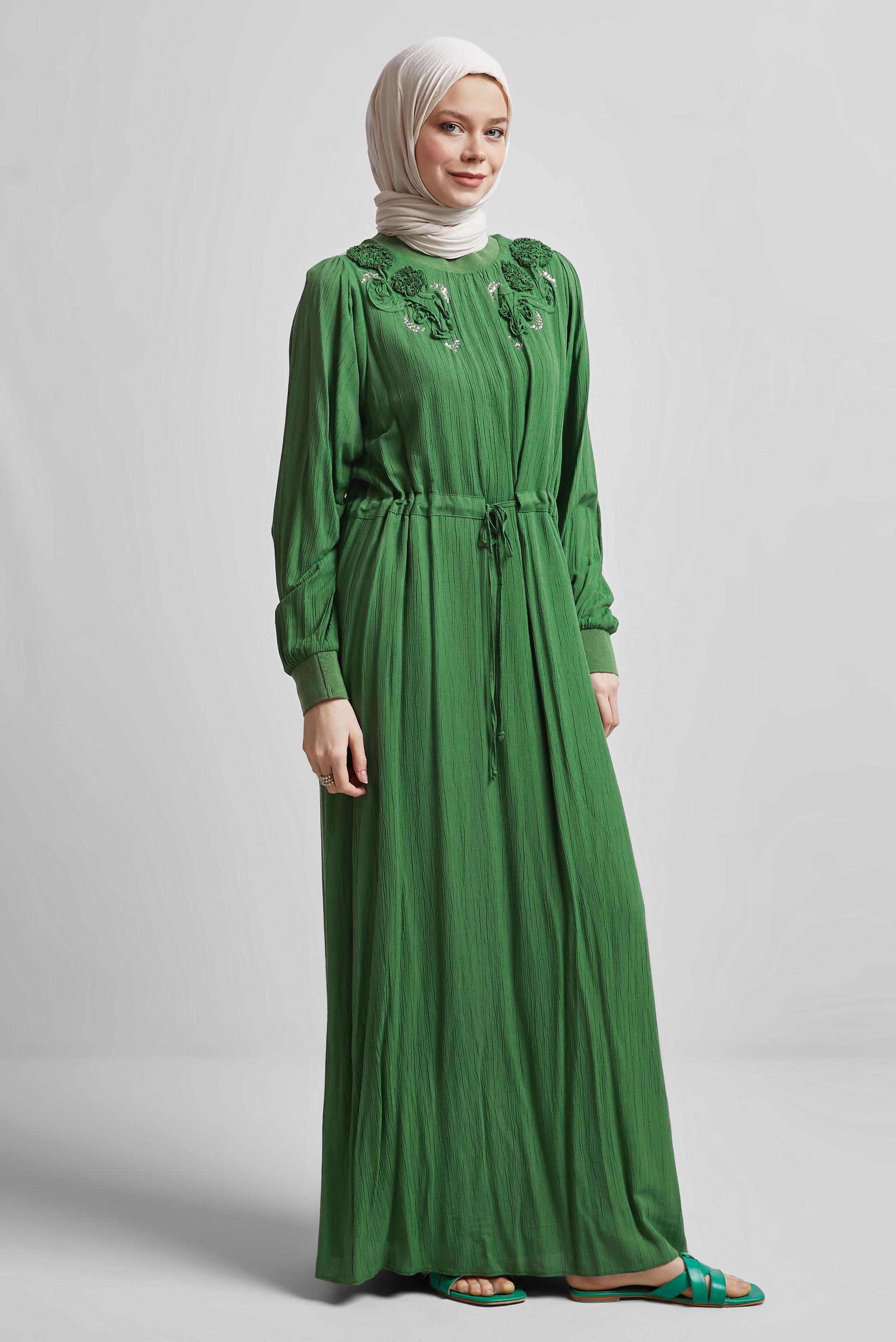 Tesettür giyim YEŞİL BELİ BAĞCIKLI ELBİSE 44710