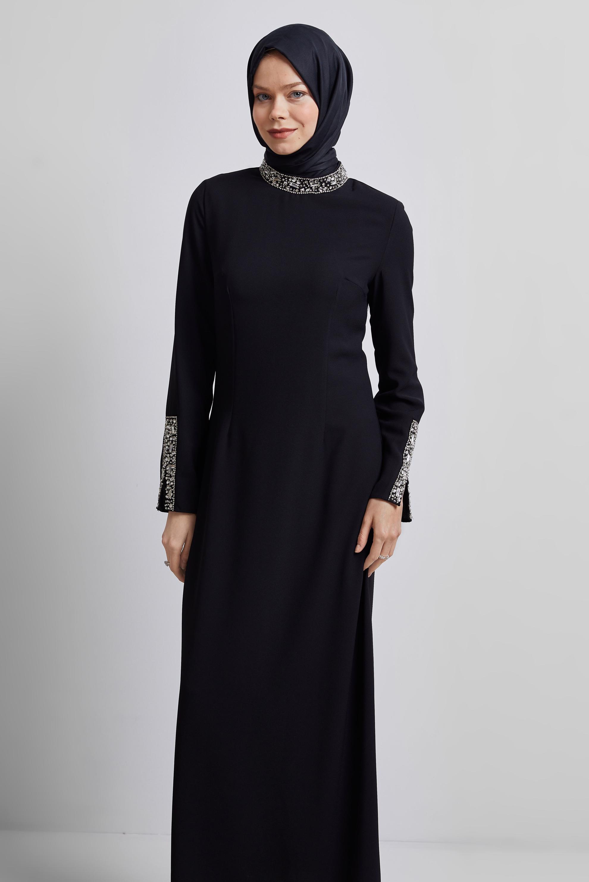 Tesettür giyim SİYAH TAŞ BASKILI ELBİSE 45223