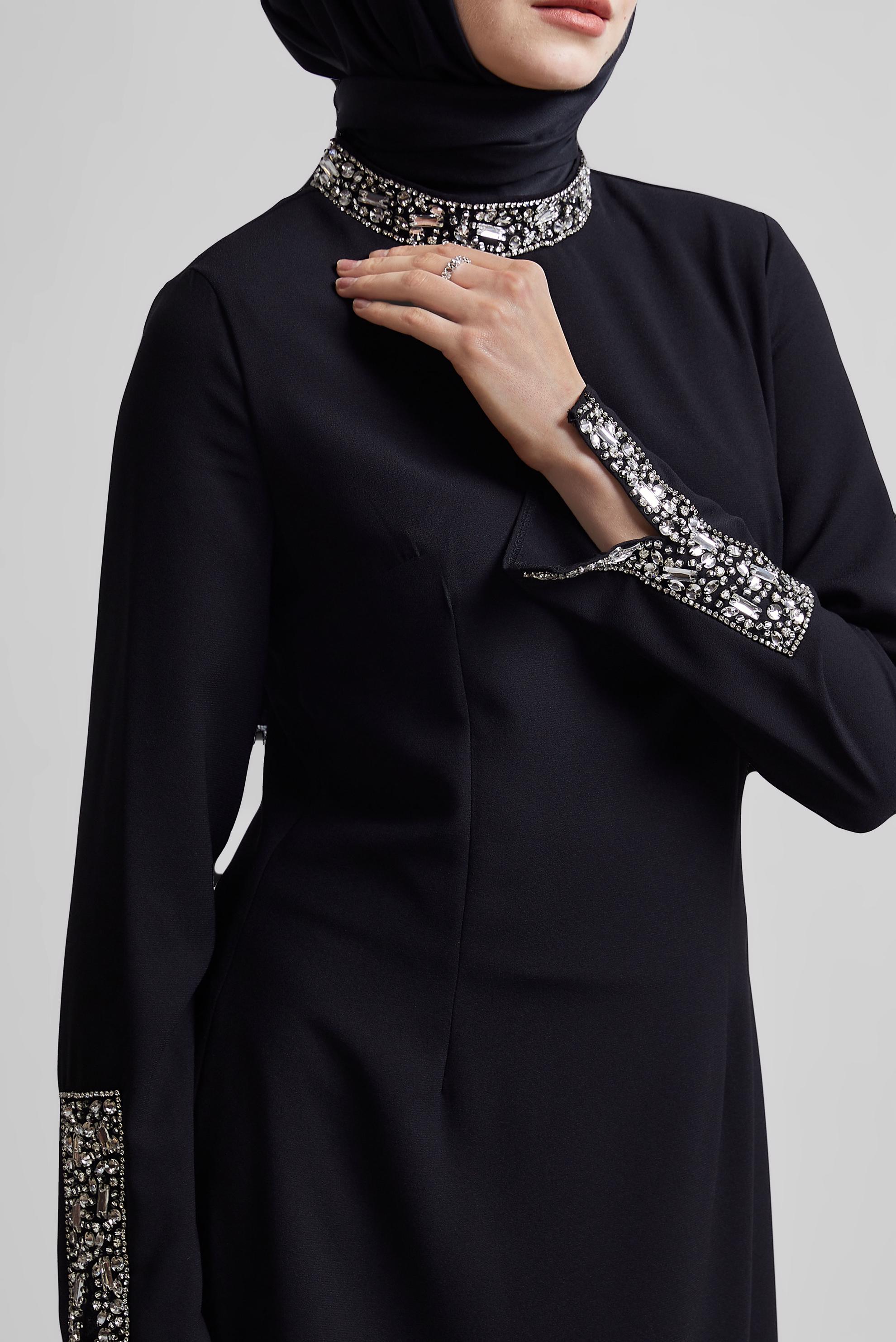 Tesettür giyim SİYAH TAŞ BASKILI ELBİSE 45223