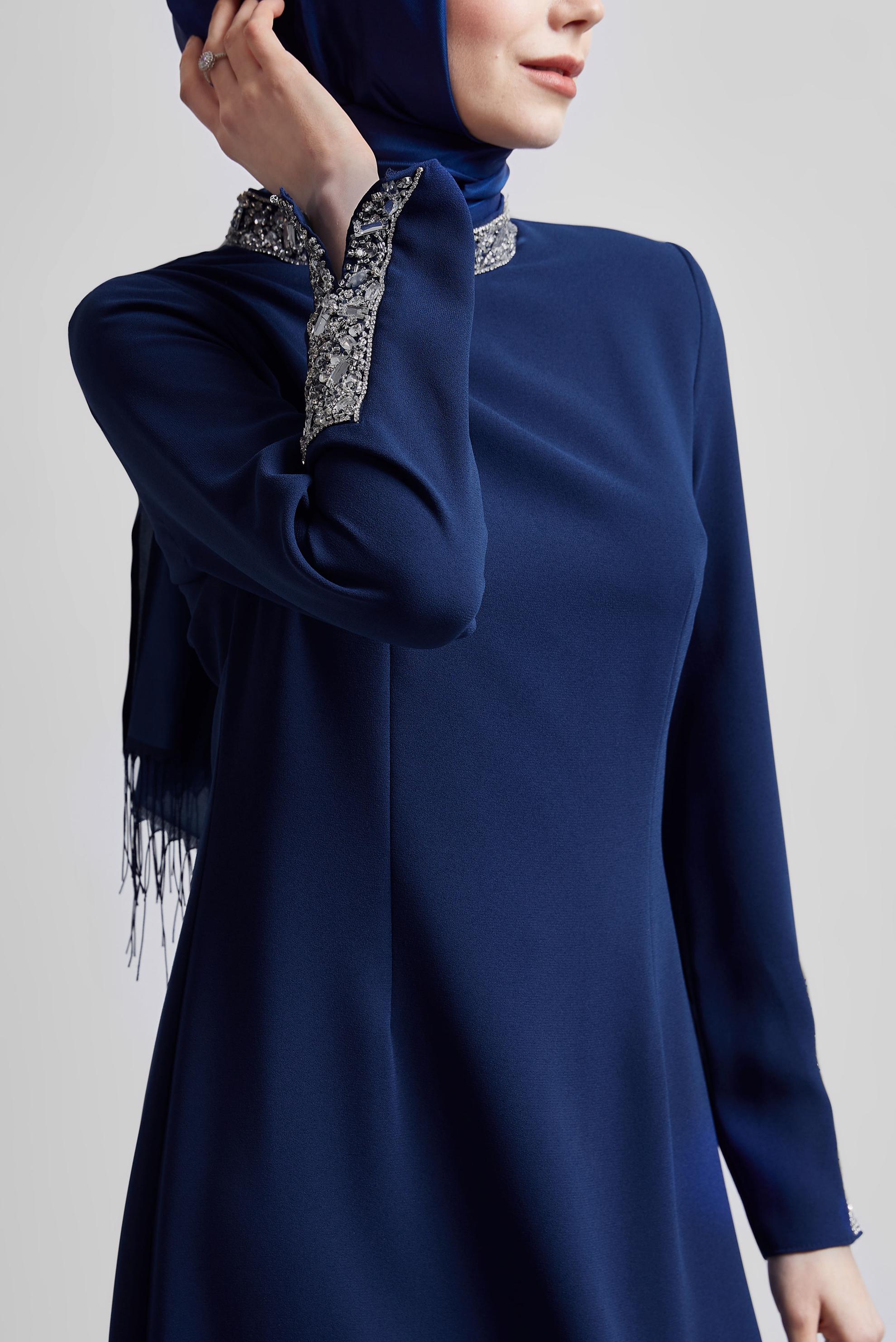 Tesettür giyim LACİVERT TAŞ BASKILI ELBİSE 45223