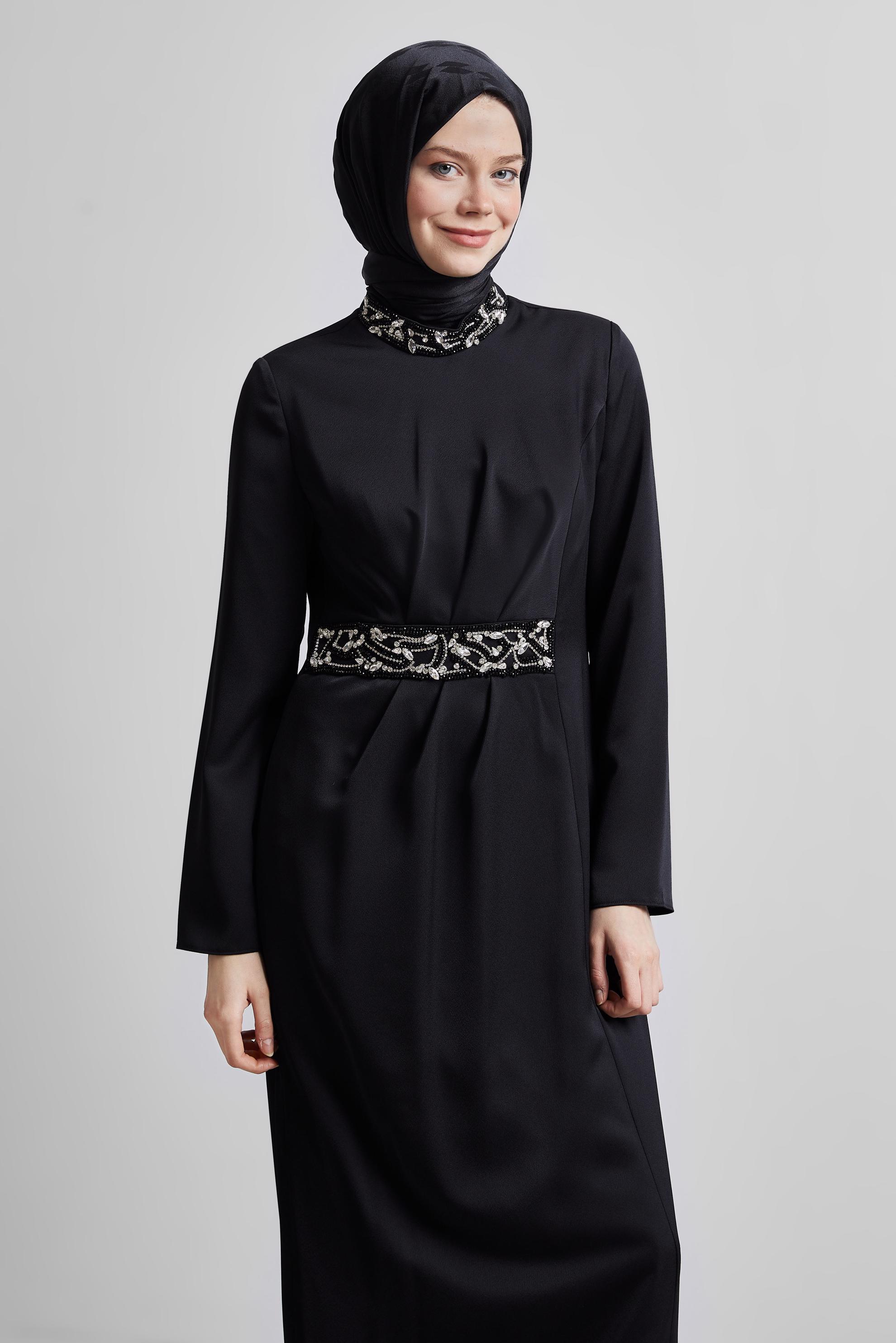 Tesettür giyim SİYAH TAŞ DETAYLI ABİYE ELBİSE 45321