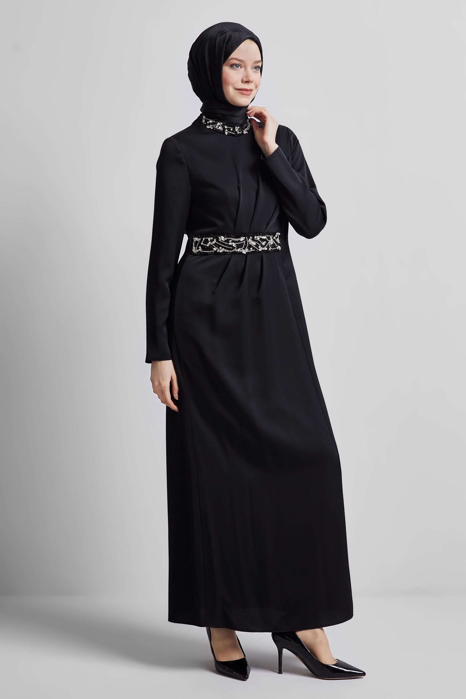 Tesettür giyim SİYAH TAŞ DETAYLI ABİYE ELBİSE 45321