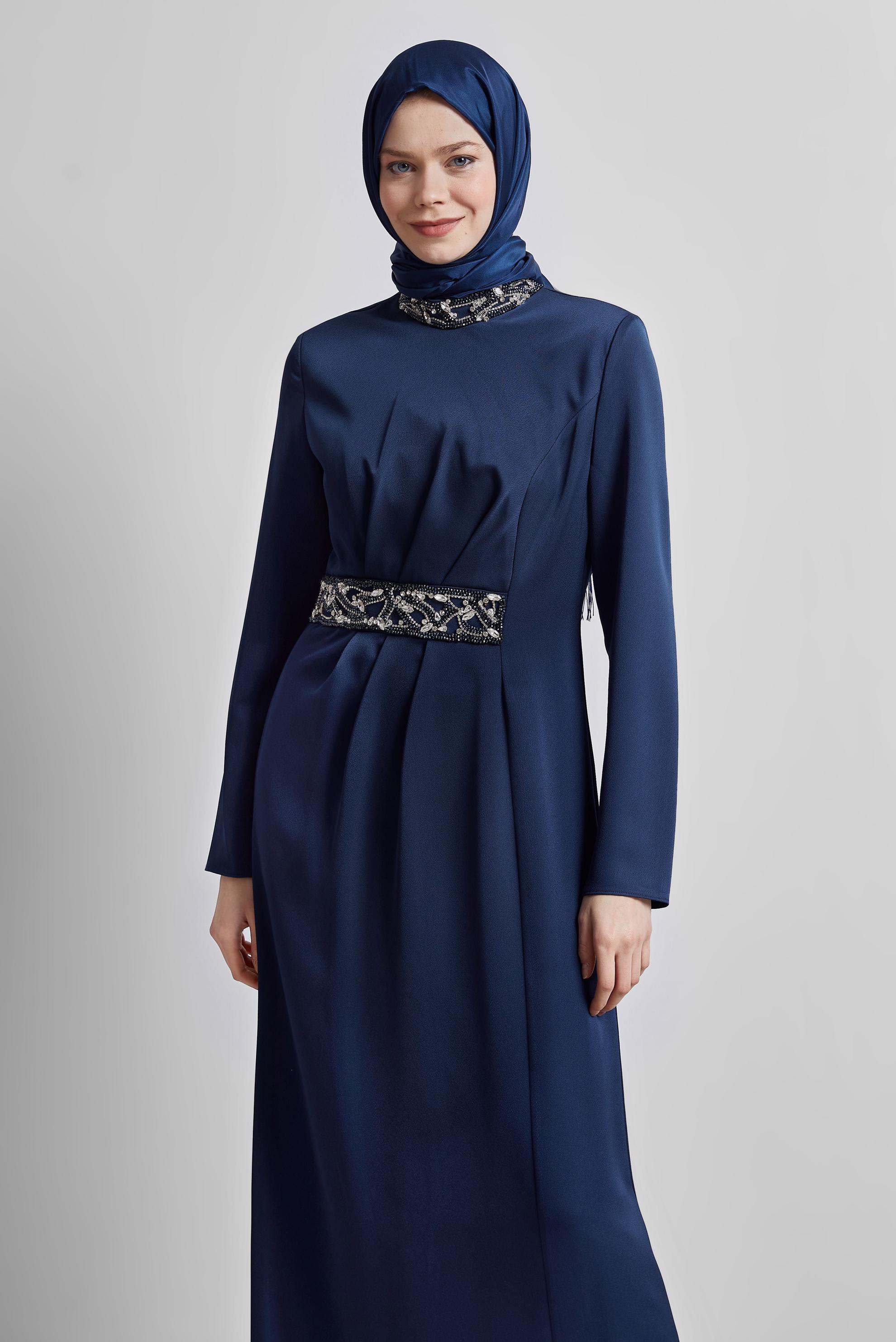 Tesettür giyim LACİVERT TAŞ DETAYLI ABİYE ELBİSE 45321