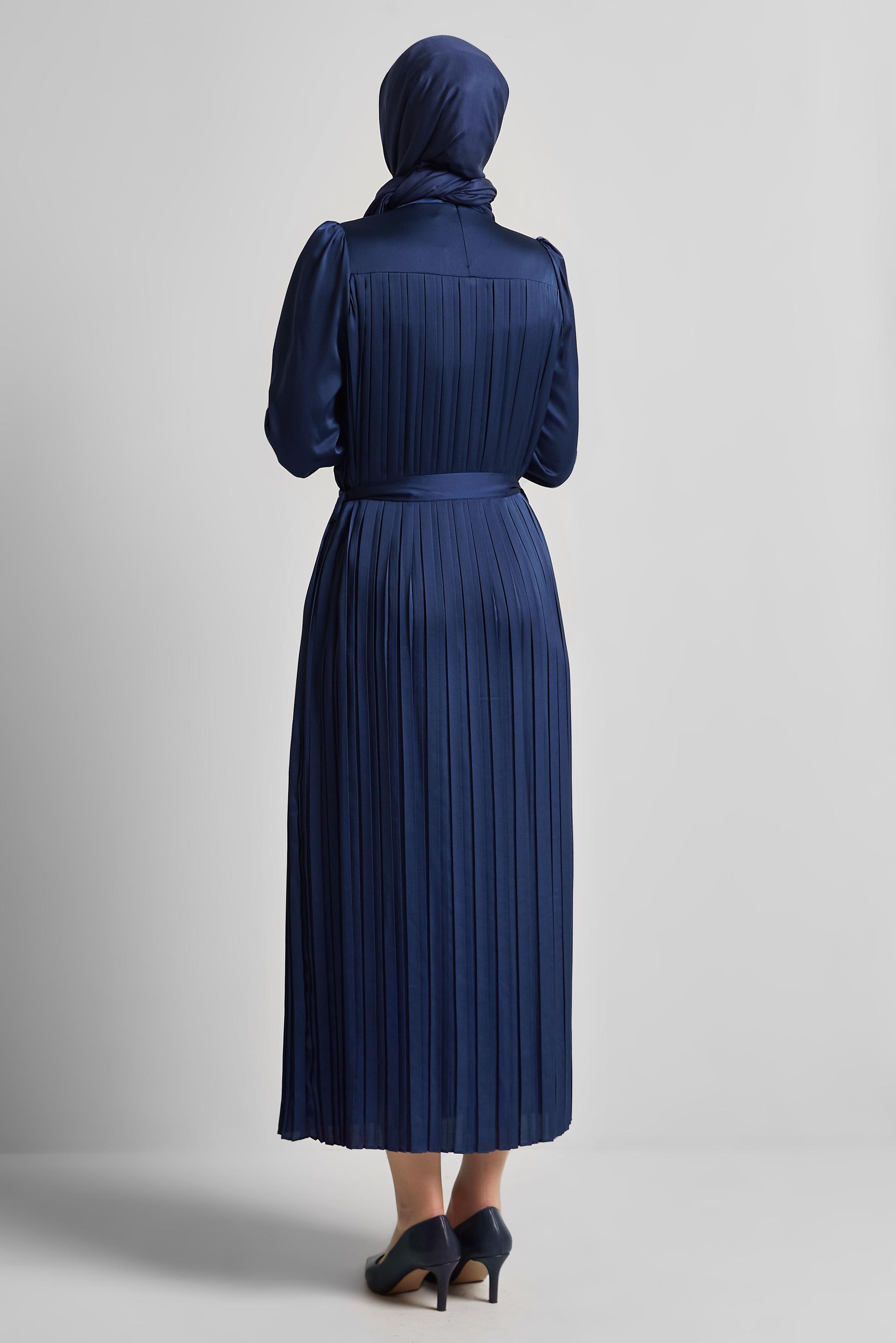 Tesettür giyim LACİVERT KUŞAKLI SATEN ELBİSE 45327