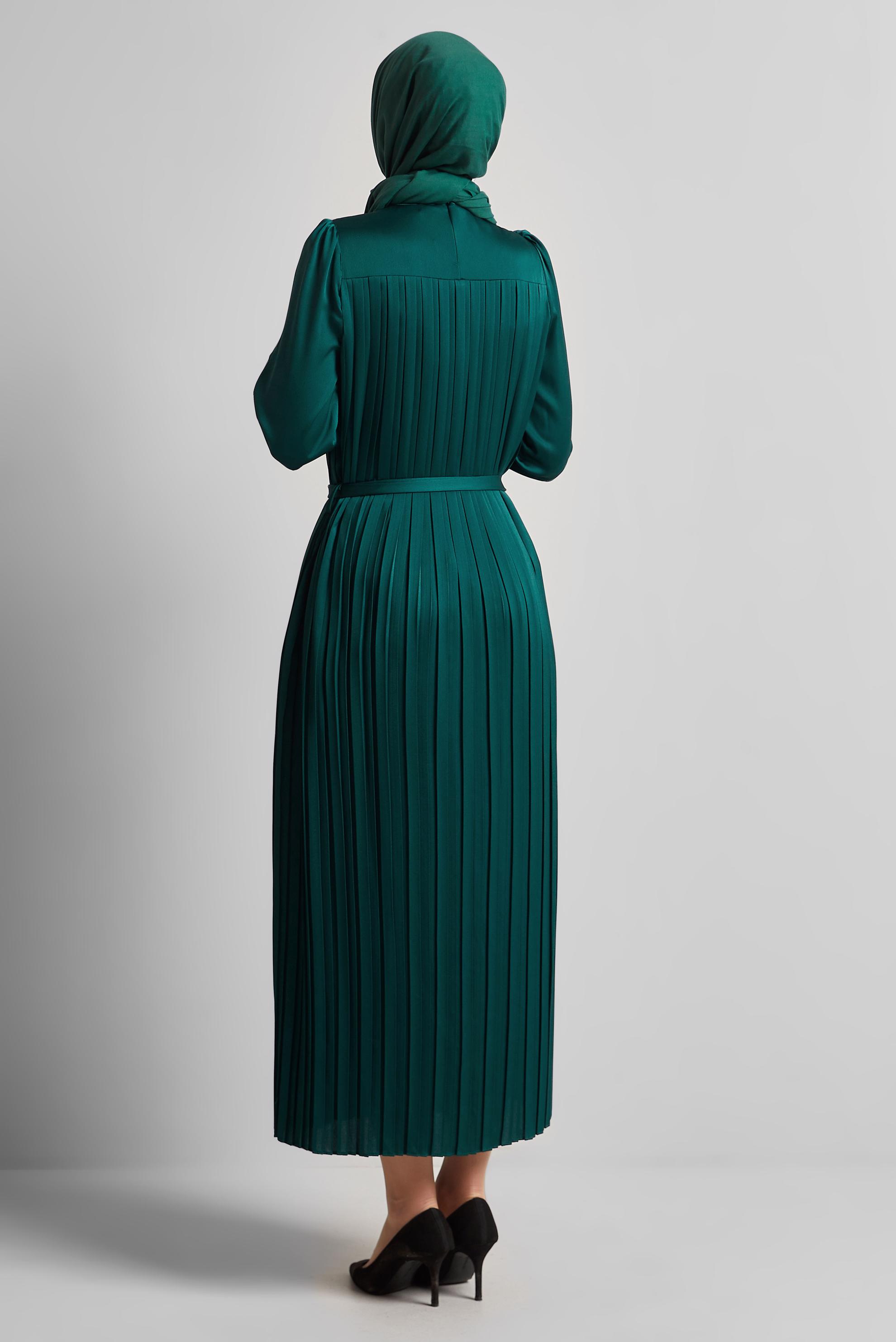 Tesettür giyim YEŞİL KUŞAKLI SATEN ELBİSE 45327
