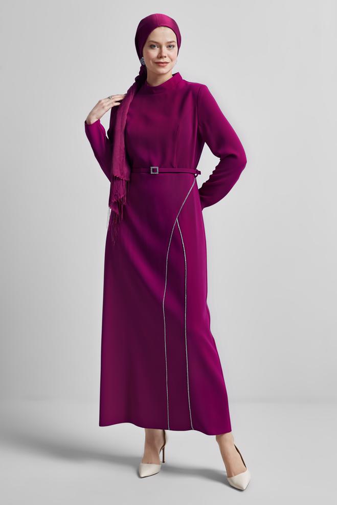 Hijab-Kleidung FUCHSIE KLEID MIT GÜRTEL 45353 - ALVİNA