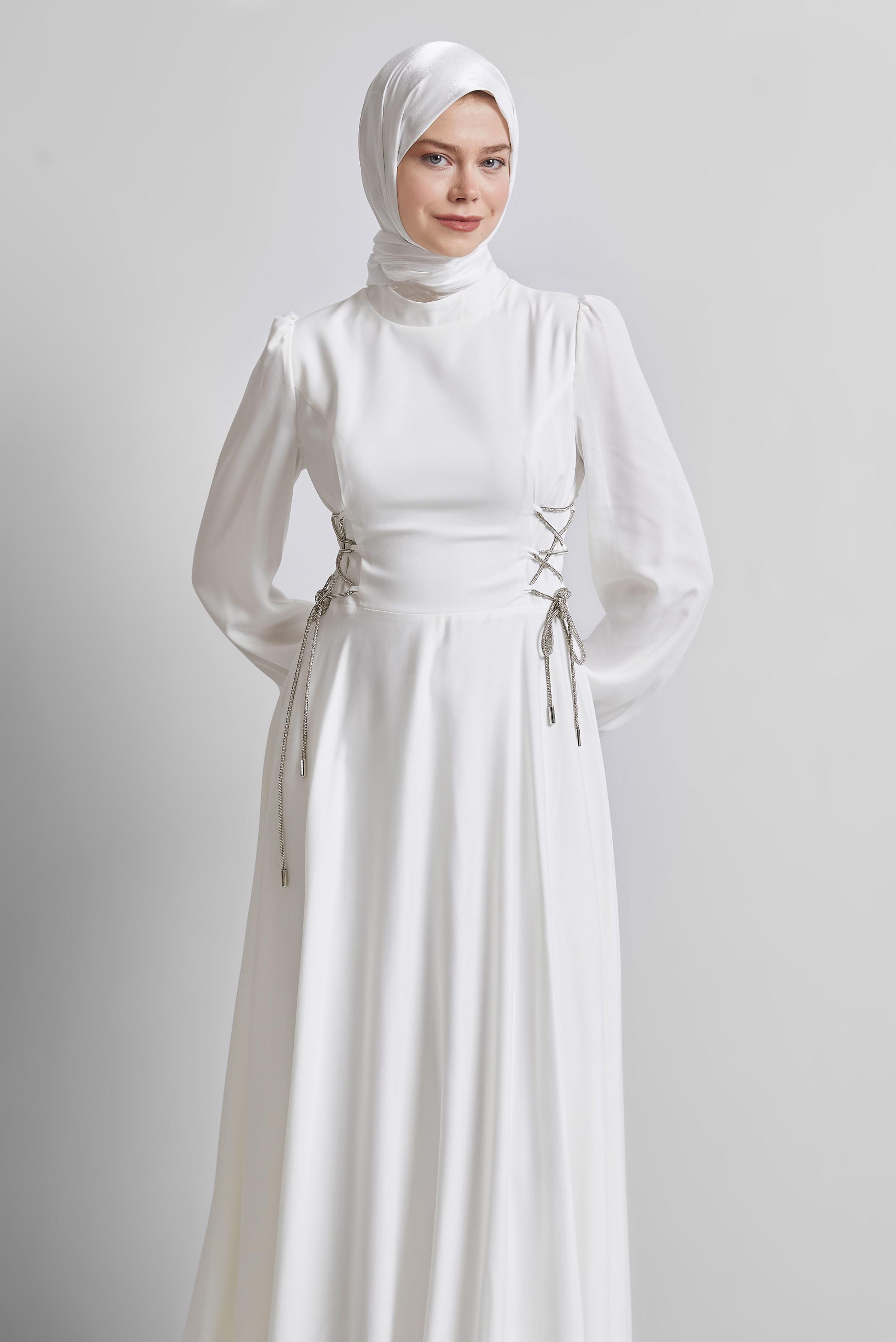 Vêtements hijab BLANC ROBE AVEC DÉTAIL NOUÉ 45365