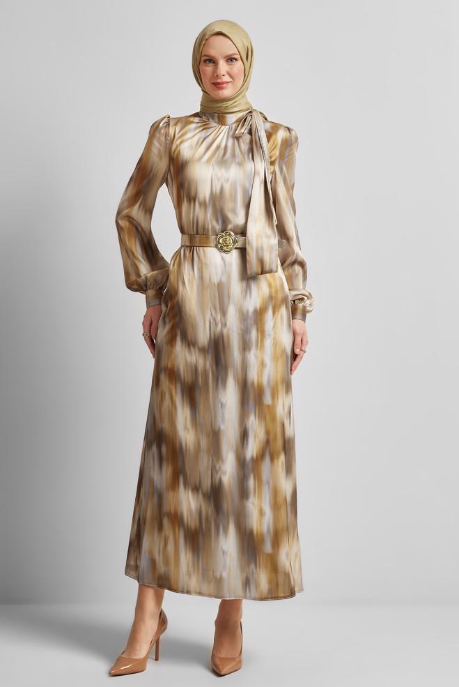 Hijab-Kleidung KUPFER / BRONZE SATINKLEID MIT GÜRTEL 45422 - ALVİNA