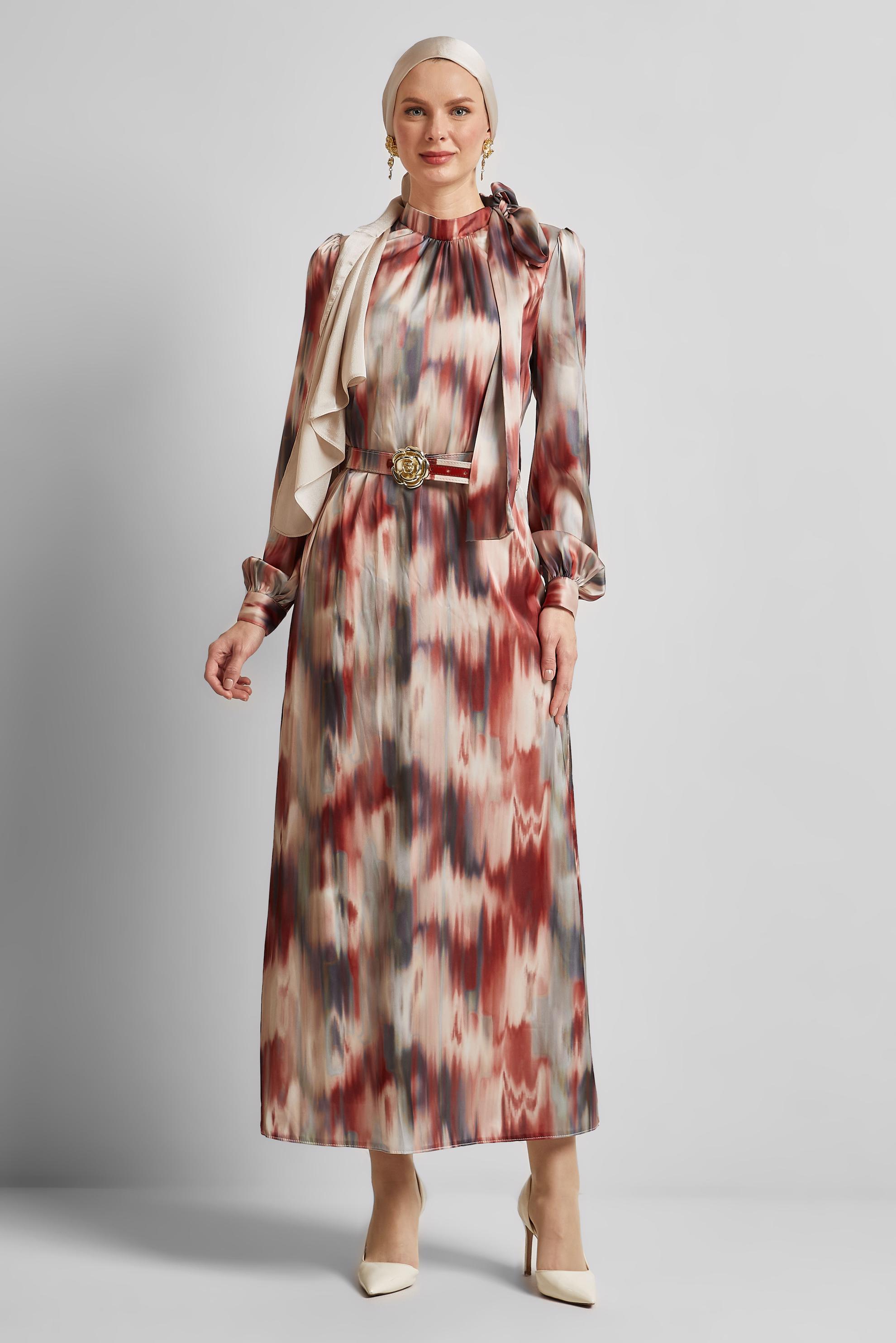 Tesettür giyim BORDO KEMERLİ SATEN ELBİSE 45422