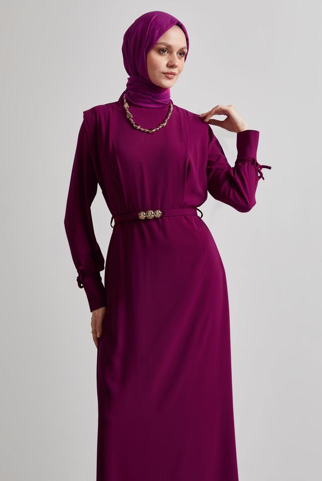 Hijab-Kleidung LILA KLEID MIT GÜRTEL 45425 - ALVİNA