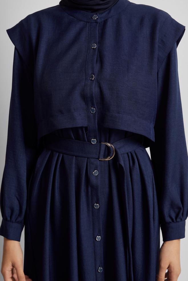 Hijab-Kleidung NAVY BLAU KLEID MIT GÜRTEL 45428 - ALVİNA