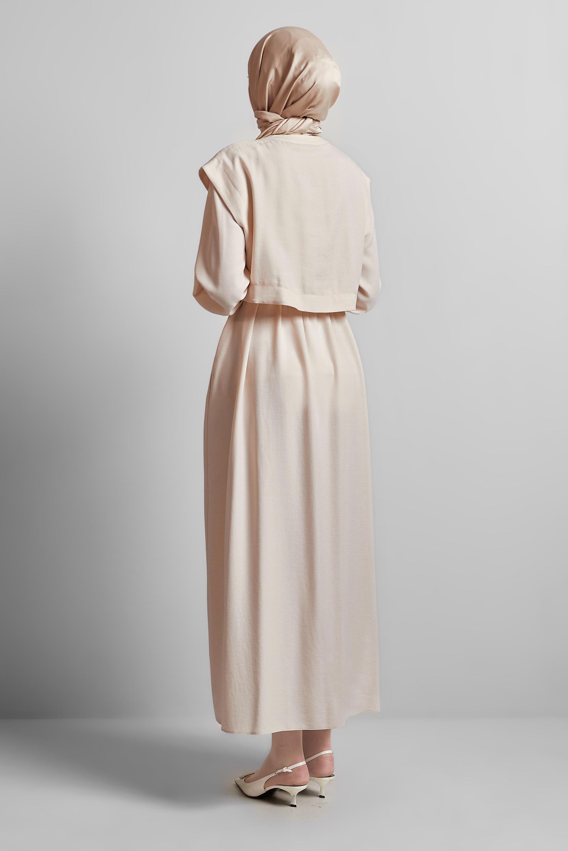 Tesettür giyim BEJ KEMERLİ ELBİSE 45428