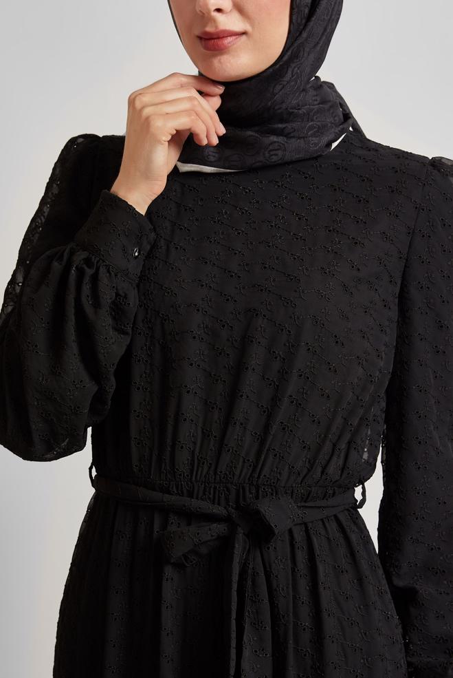 Hijab-Kleidung SCHWARZ CHIFFONKLEID MIT GÜRTEL 45431 - ALVİNA