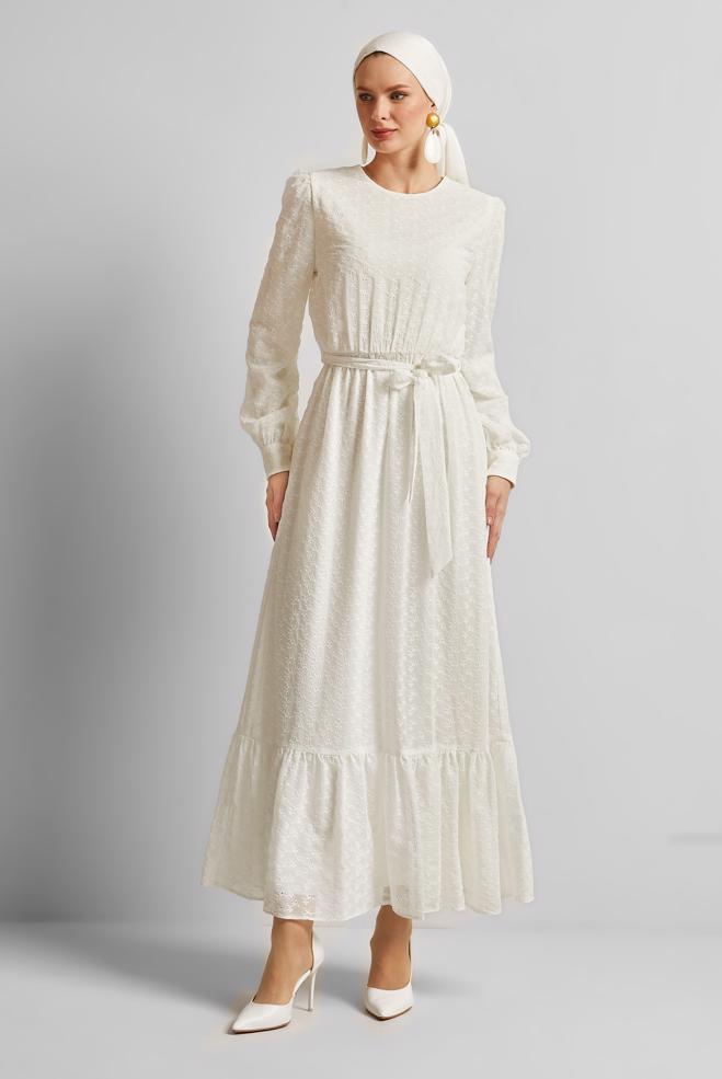 Hijab-Kleidung WEISS CHIFFONKLEID MIT GÜRTEL 45431 - ALVİNA