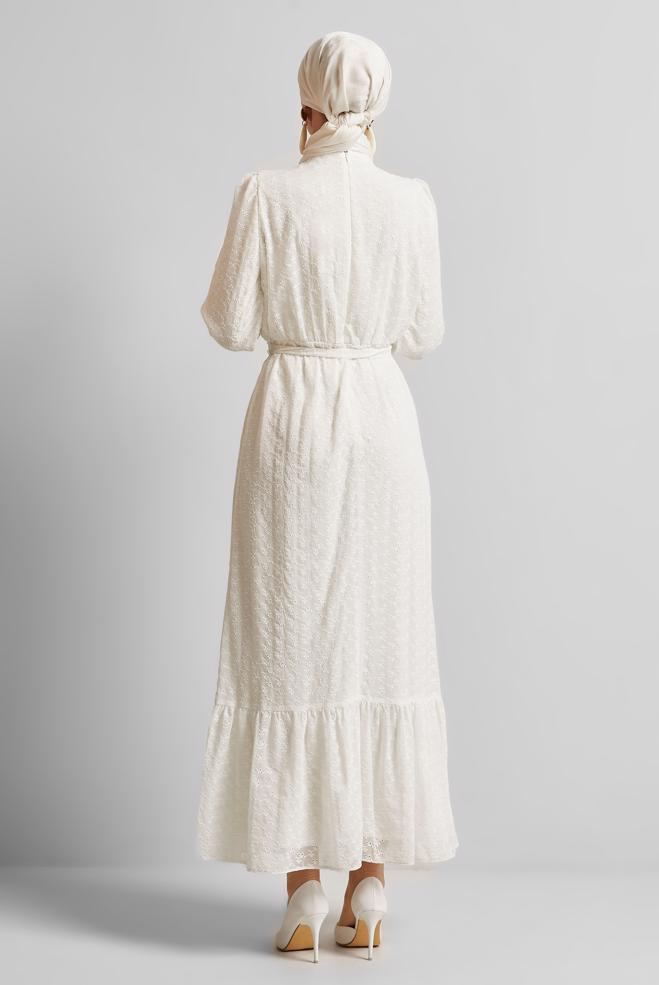 Hijab-Kleidung WEISS CHIFFONKLEID MIT GÜRTEL 45431 - ALVİNA