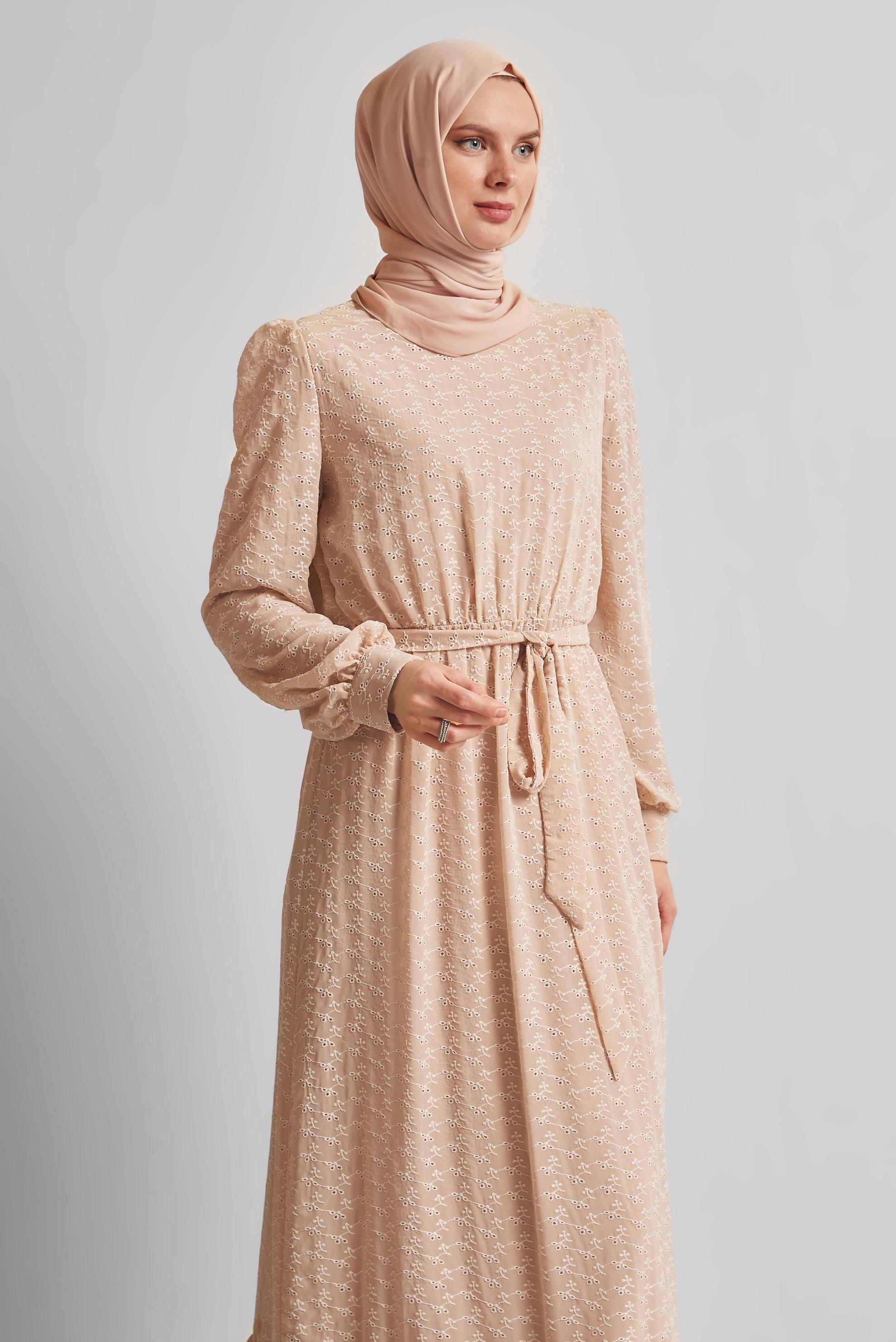 Tesettür giyim BEJ KUŞAKLI ŞİFON ELBİSE 45431