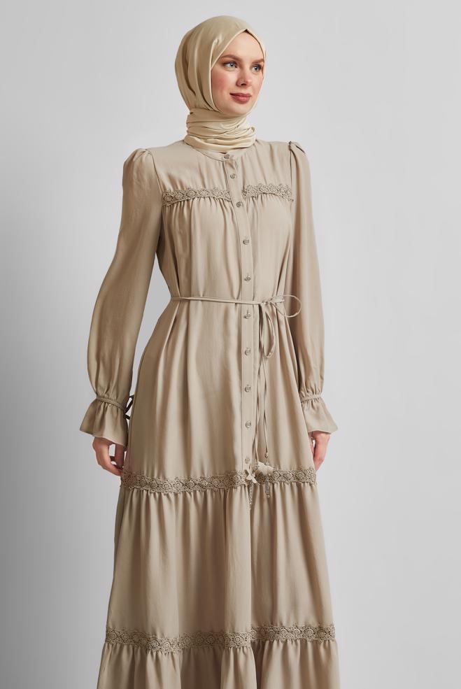 Hijab-Kleidung SAND GEBUNDENES KLEID 45434 - ALVİNA