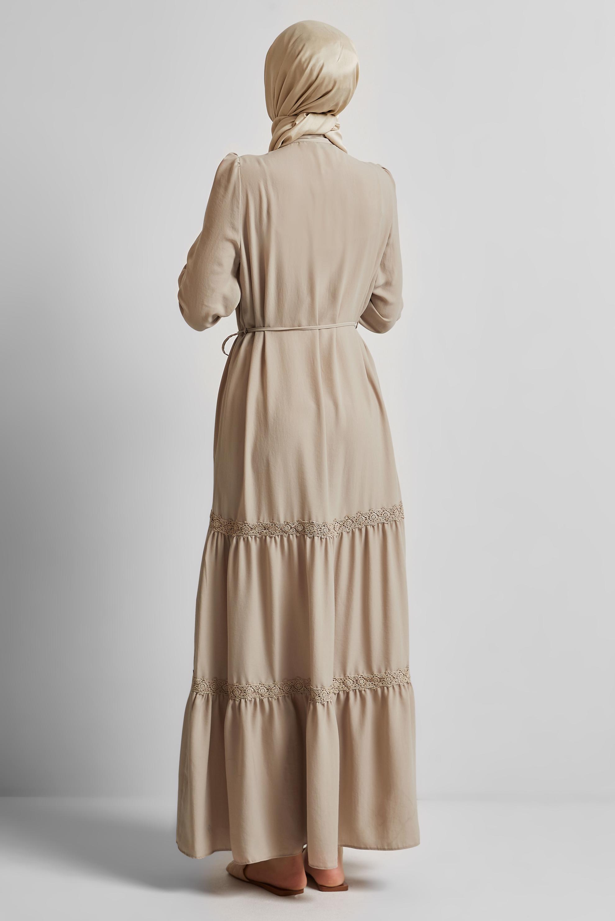 Tesettür giyim KUM BAĞCIKLI ELBİSE 45434