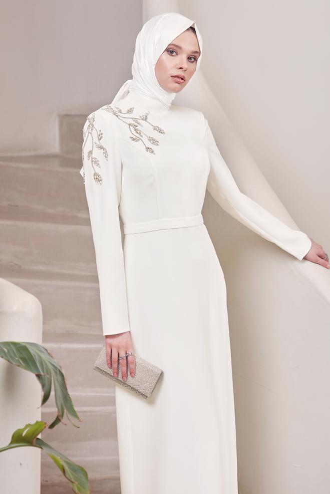 Vêtements hijab BLANC ROBE BRODÉE DE PIERRES PRÉCIEUSES 45448 - ALVİNA