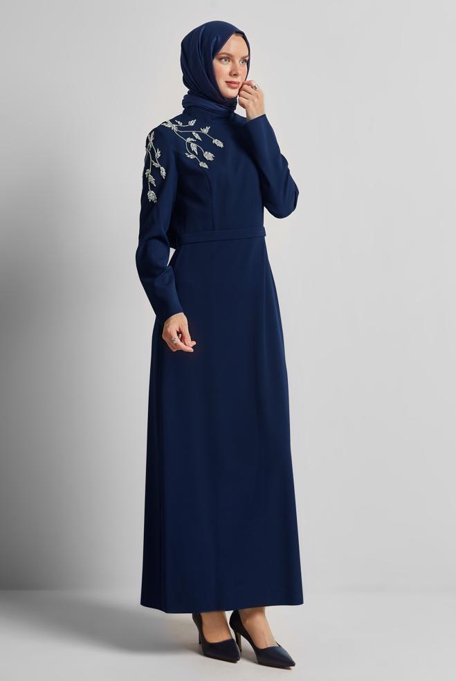 Hijab-Kleidung NAVY BLAU KLEID MIT EDELSTEINSTICKUNG 45448 - ALVİNA