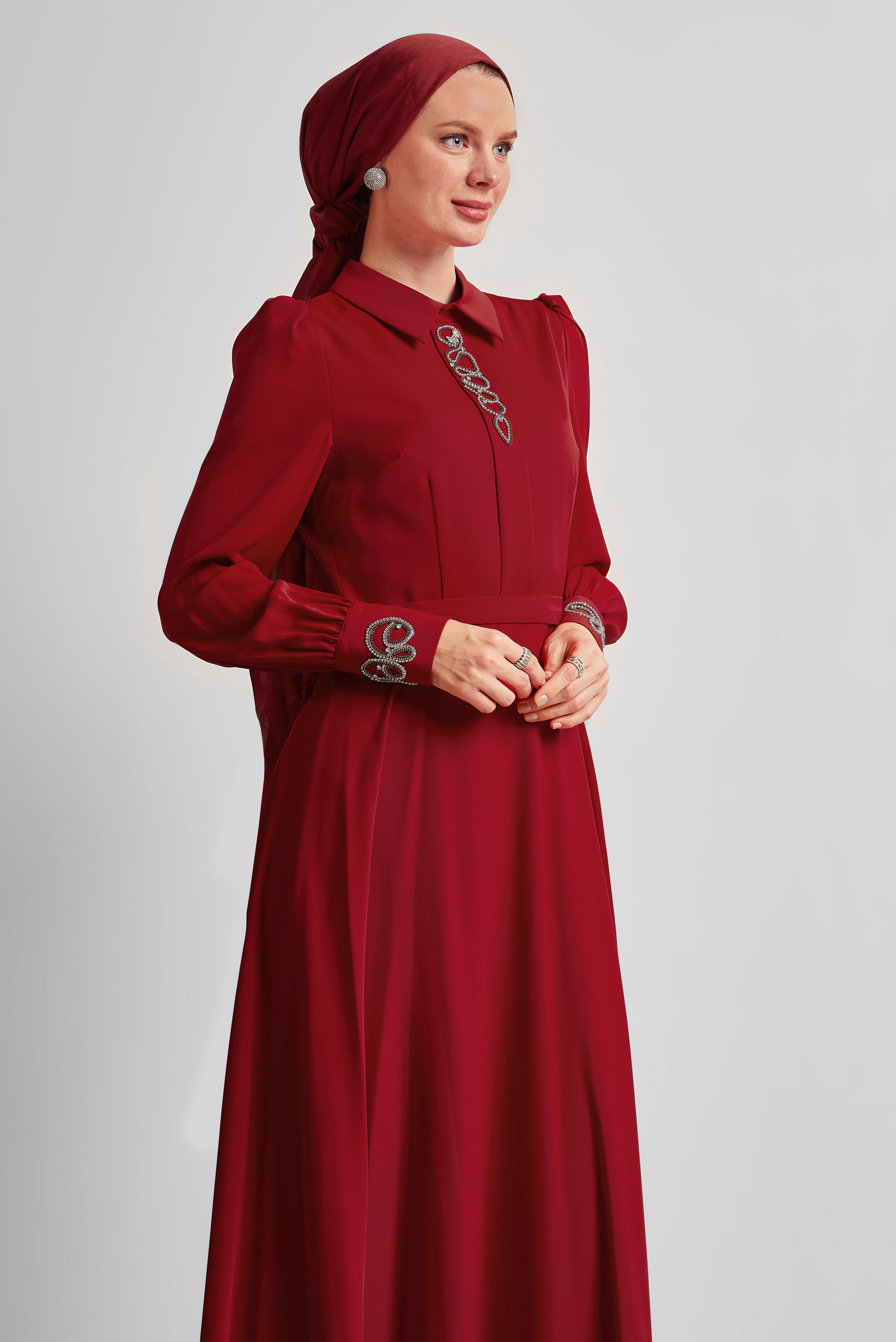 Tesettür giyim KIRMIZI TAŞ DETAYLI ELBİSE 45452