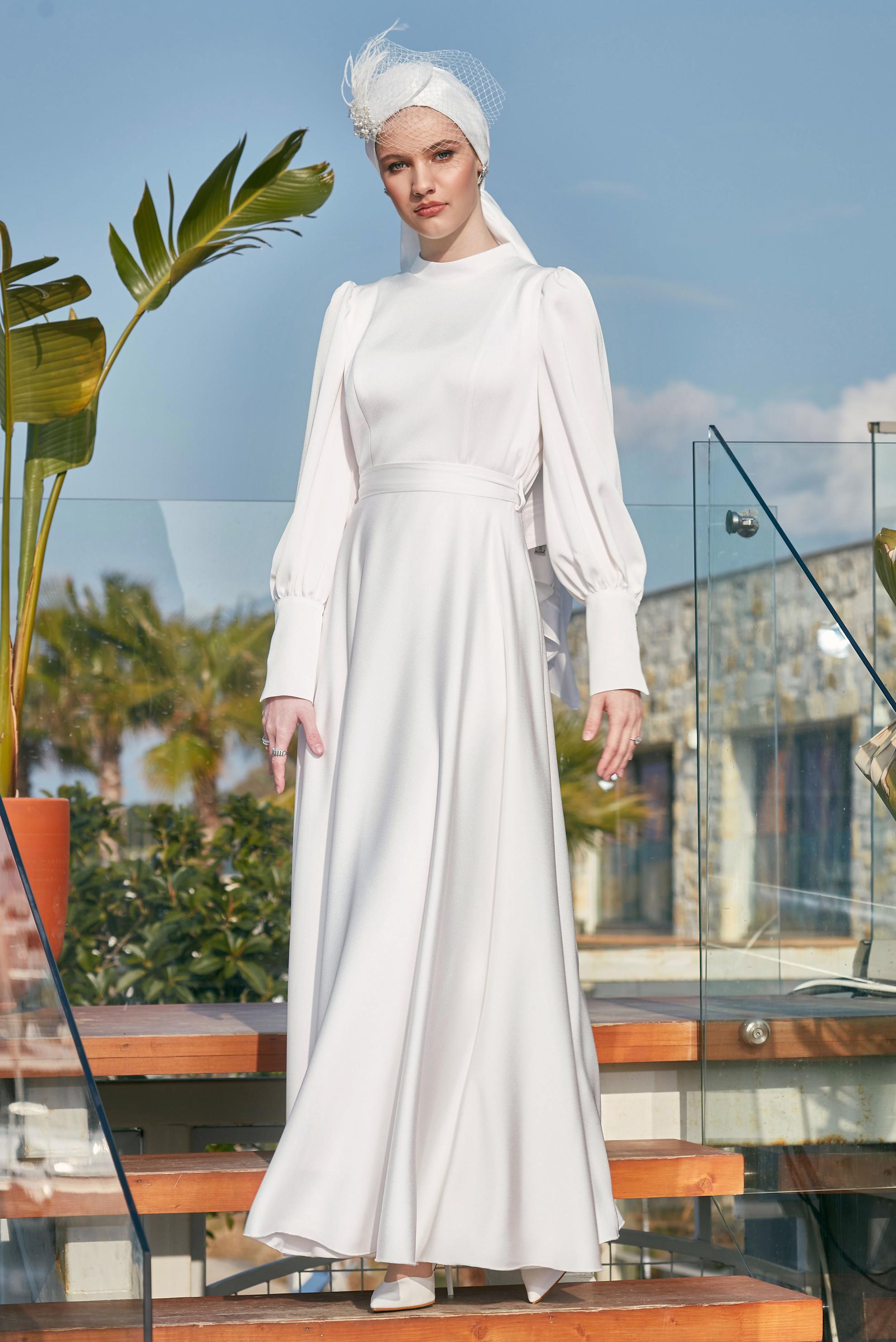 Tesettür giyim BEYAZ KUŞAKLI SATEN KREP ELBİSE 45523